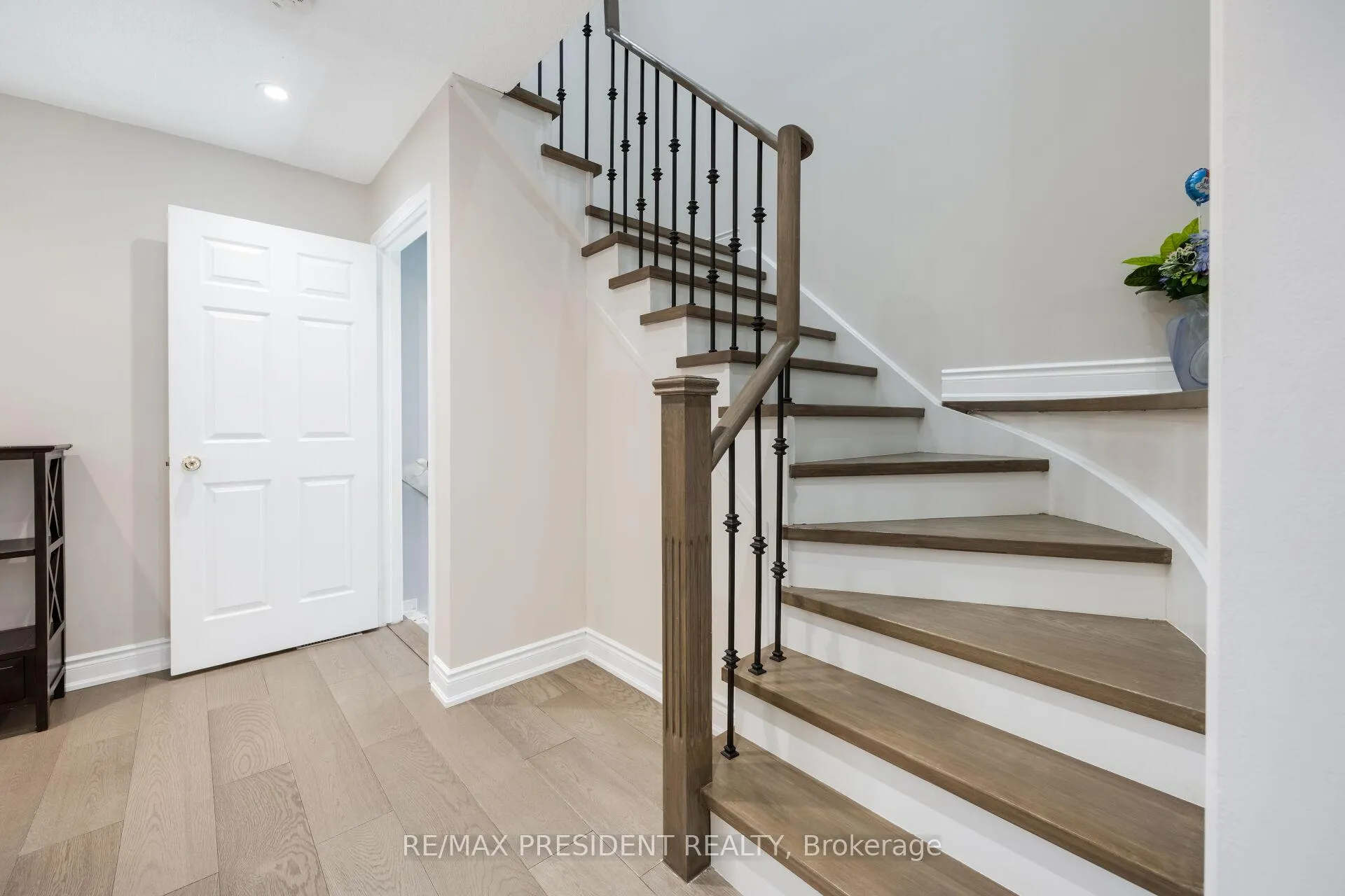 Photo 19 of 64 Orchid Drive, Brampton, Northwest Sandalwood Parkway — HOMEH