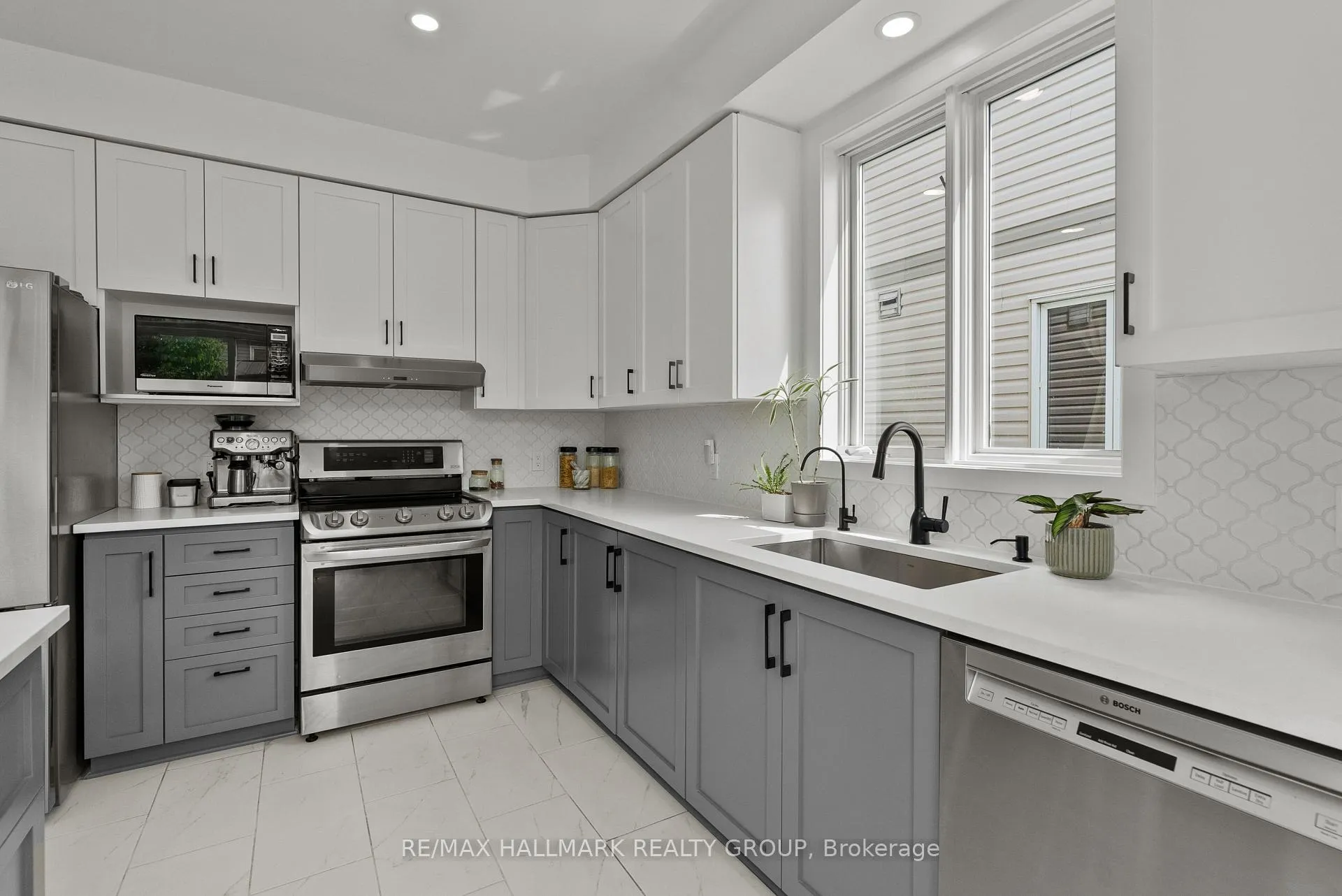 Photo 13 of 65 Alameda Way, Ottawa, Barrhaven - Longfields — HOMEH