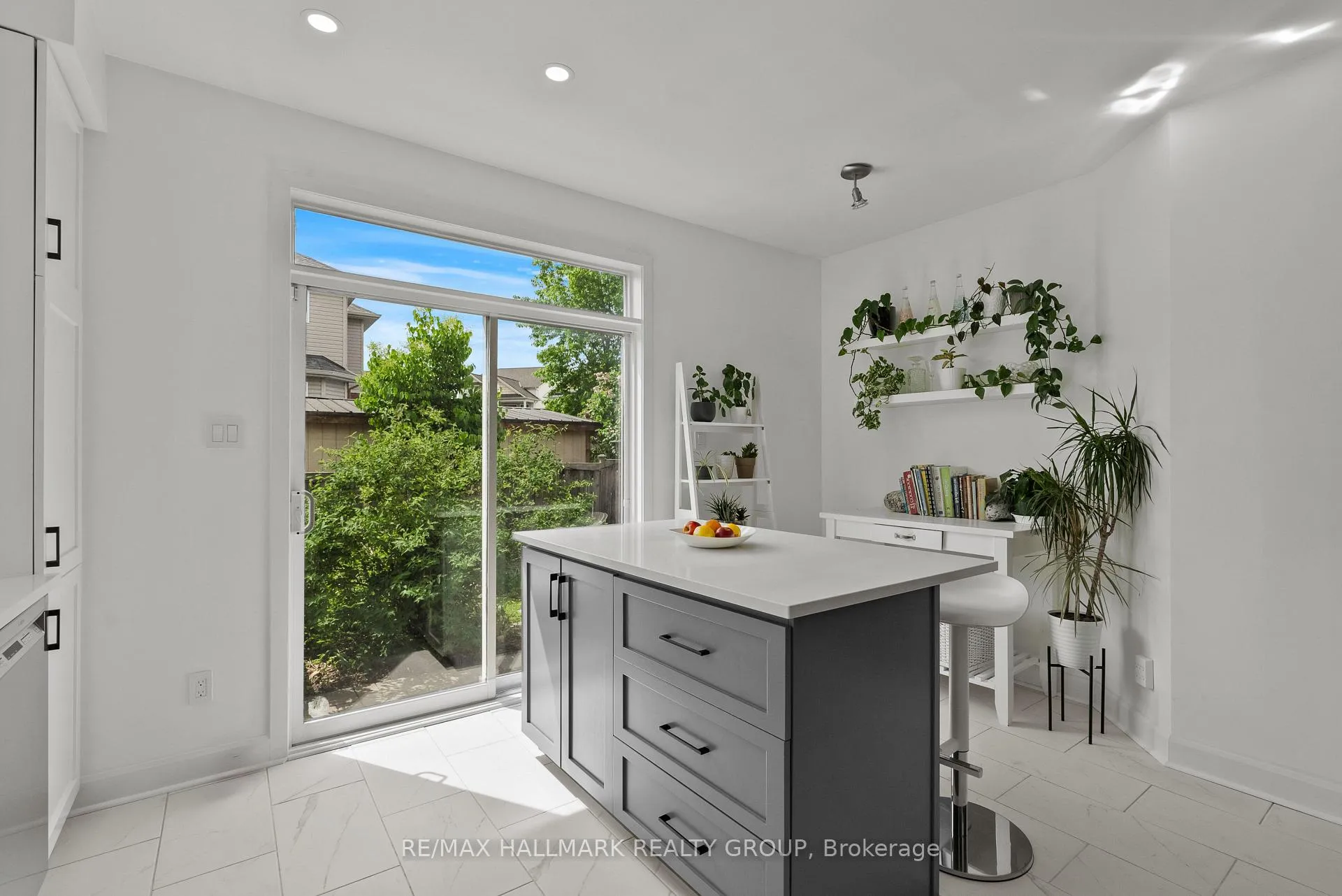 Photo 14 of 65 Alameda Way, Ottawa, Barrhaven - Longfields — HOMEH