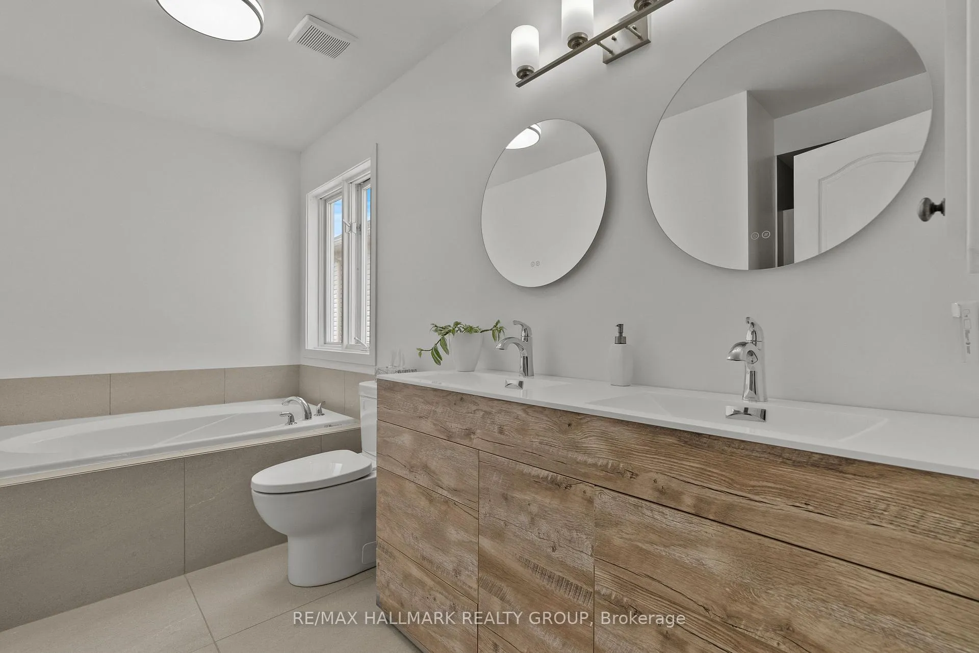 Photo 21 of 65 Alameda Way, Ottawa, Barrhaven - Longfields — HOMEH