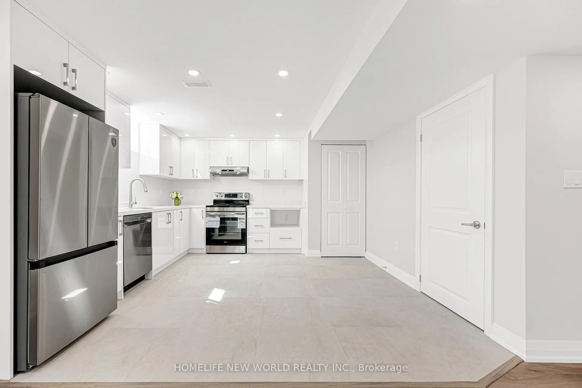 Photo 16 of 80 weslock Crescent, Aurora, Bayview Northeast — HOMEH