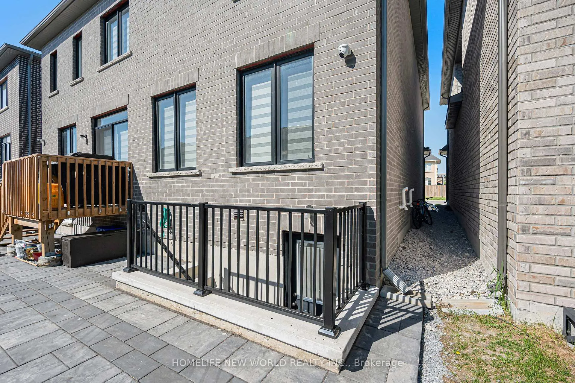 Photo 24 of 80 weslock Crescent, Aurora, Bayview Northeast — HOMEH