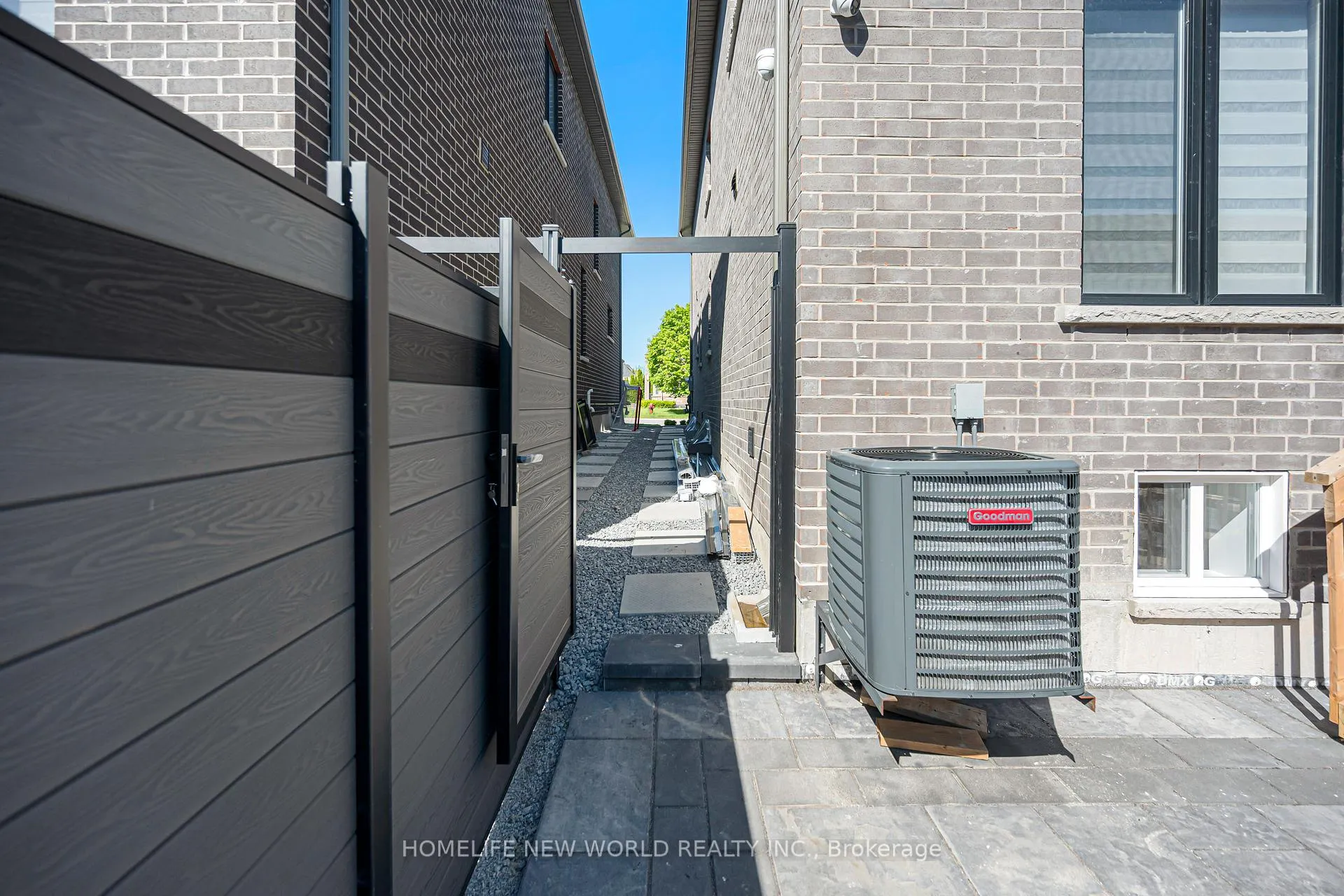 Photo 28 of 80 weslock Crescent, Aurora, Bayview Northeast — HOMEH