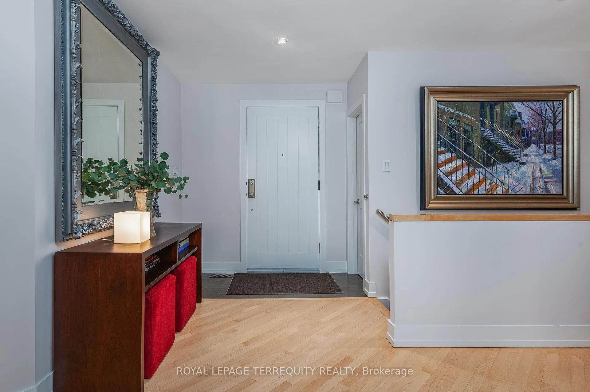 Photo 3 of 496 The Kingsway, Etobicoke, Princess-Rosethorn — HOMEH