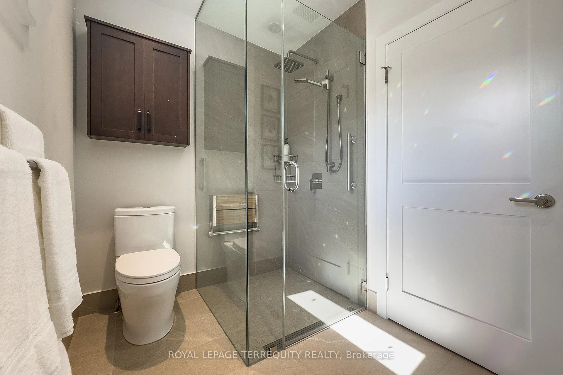 Photo 24 of 496 The Kingsway, Etobicoke, Princess-Rosethorn — HOMEH
