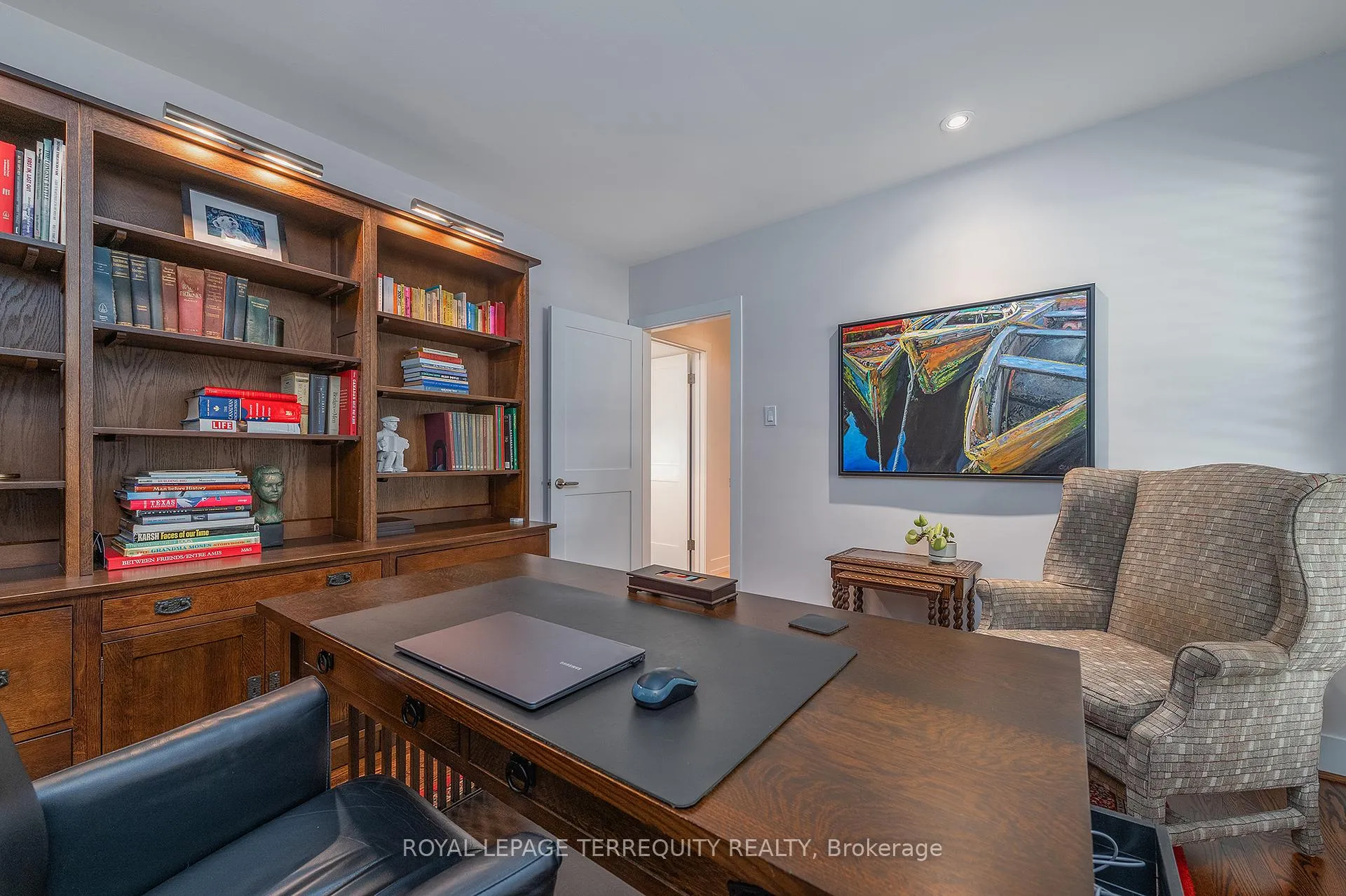 Photo 28 of 496 The Kingsway, Etobicoke, Princess-Rosethorn — HOMEH