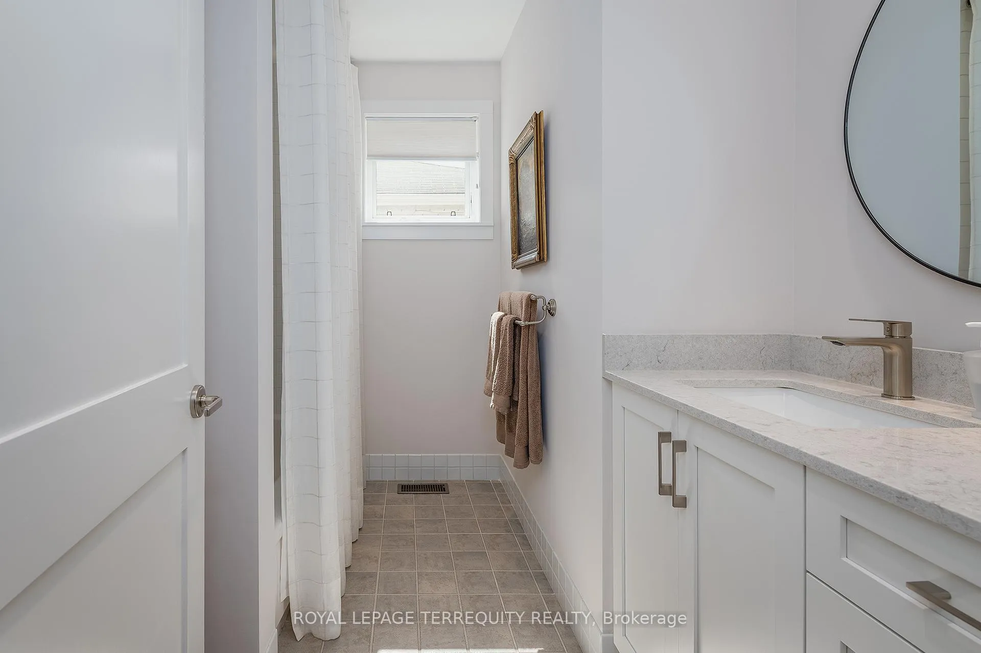 Photo 29 of 496 The Kingsway, Etobicoke, Princess-Rosethorn — HOMEH