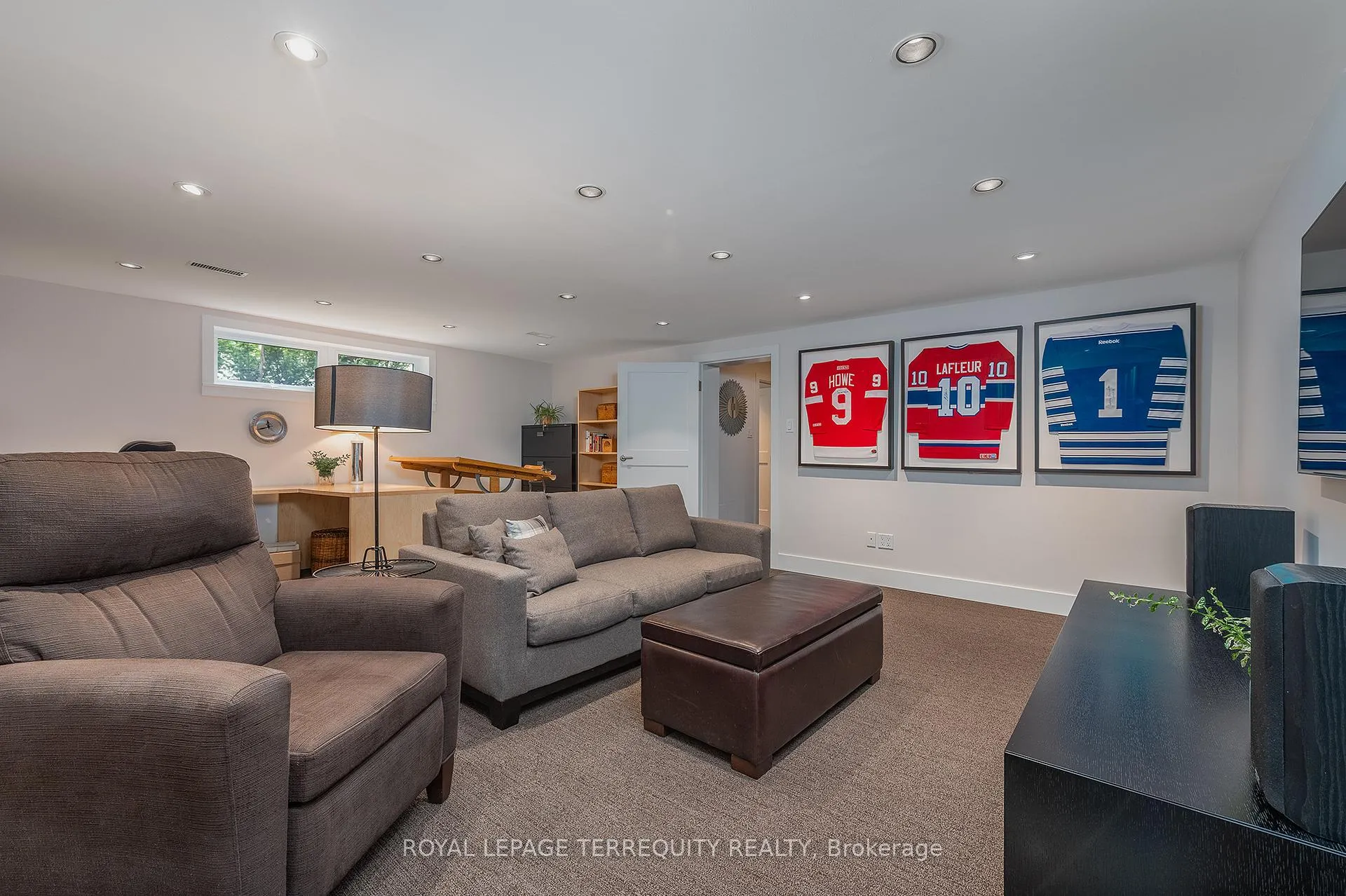 Photo 34 of 496 The Kingsway, Etobicoke, Princess-Rosethorn — HOMEH