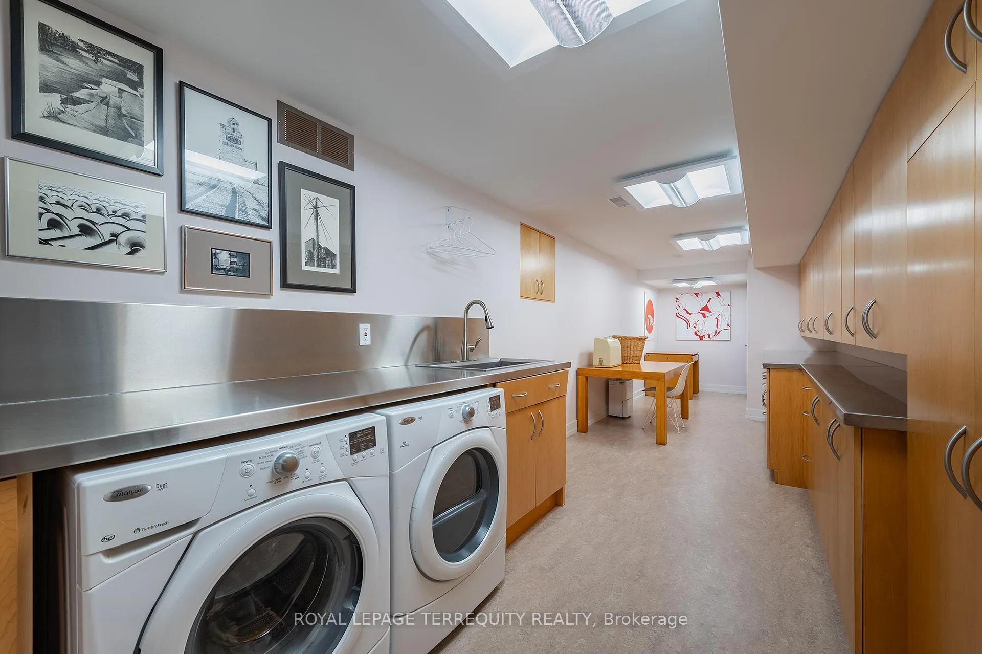 Photo 41 of 496 The Kingsway, Etobicoke, Princess-Rosethorn — HOMEH