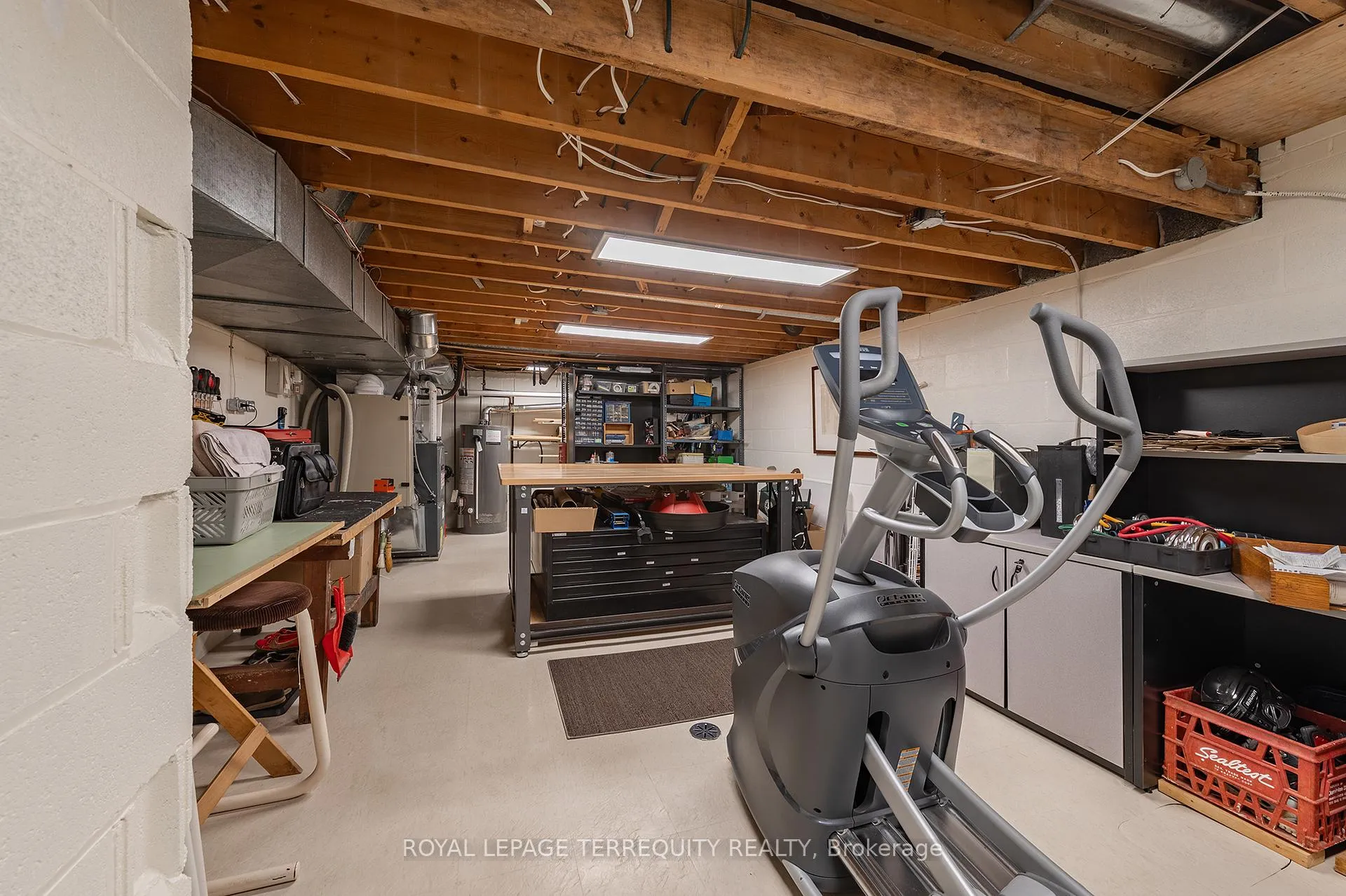 Photo 42 of 496 The Kingsway, Etobicoke, Princess-Rosethorn — HOMEH