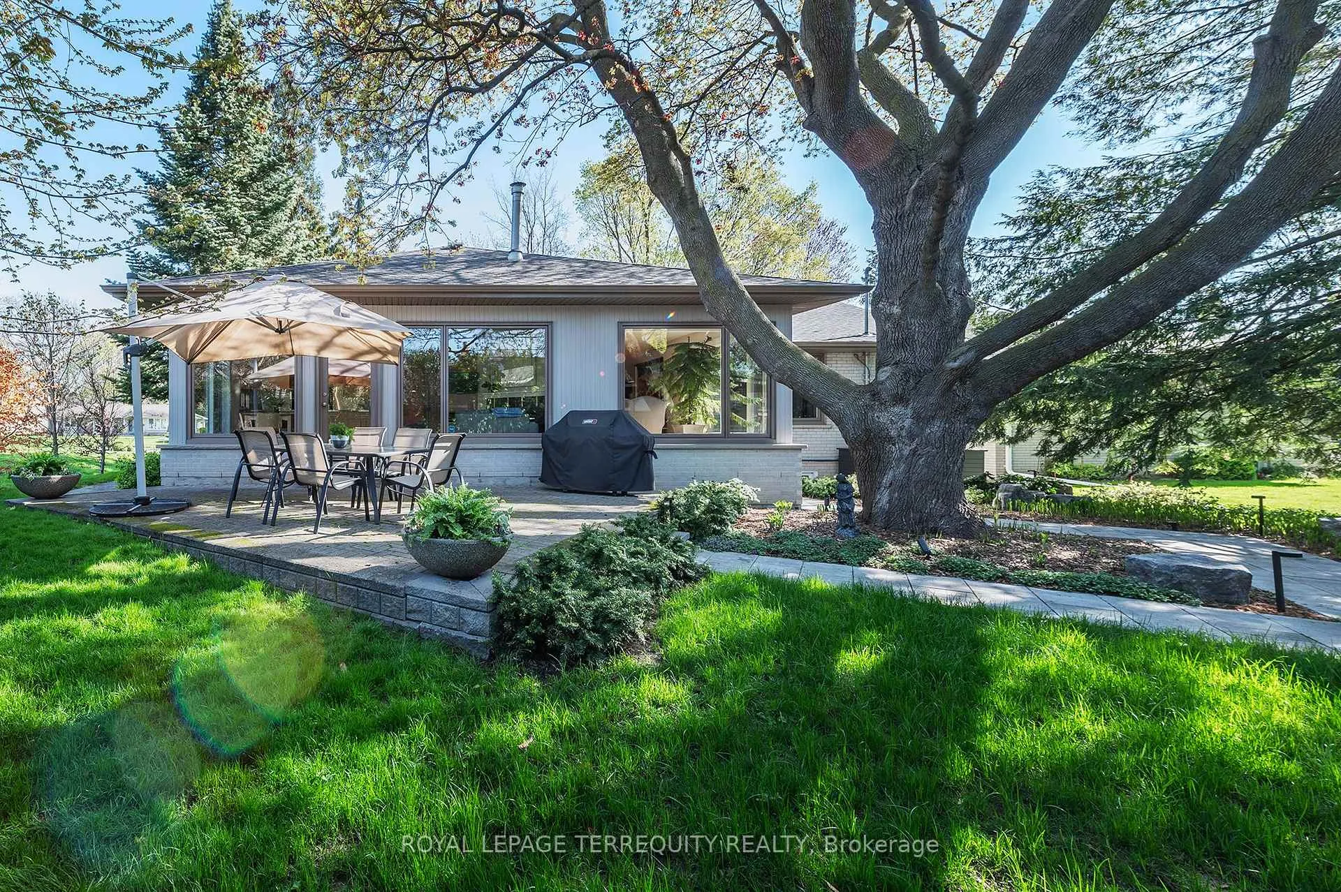 Photo 49 of 496 The Kingsway, Etobicoke, Princess-Rosethorn — HOMEH