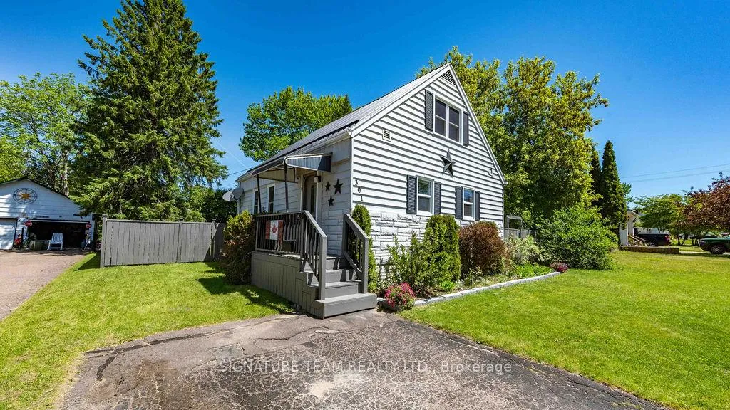 Photo 1 of 301 Chamberlain Street, Pembroke — HOMEH