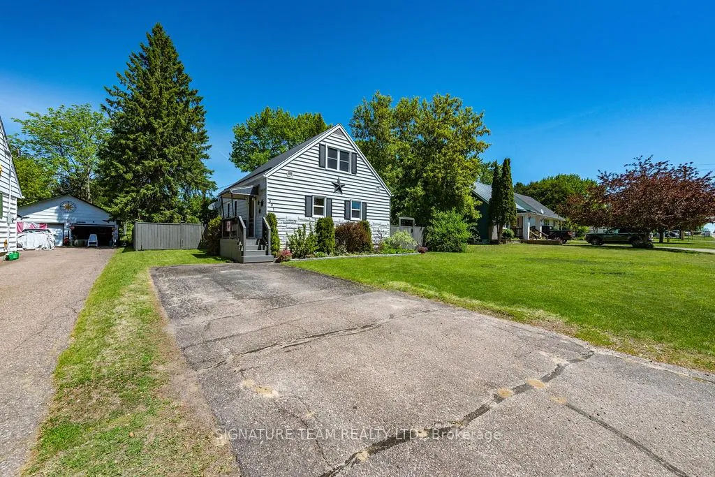 Photo 2 of 301 Chamberlain Street, Pembroke — HOMEH