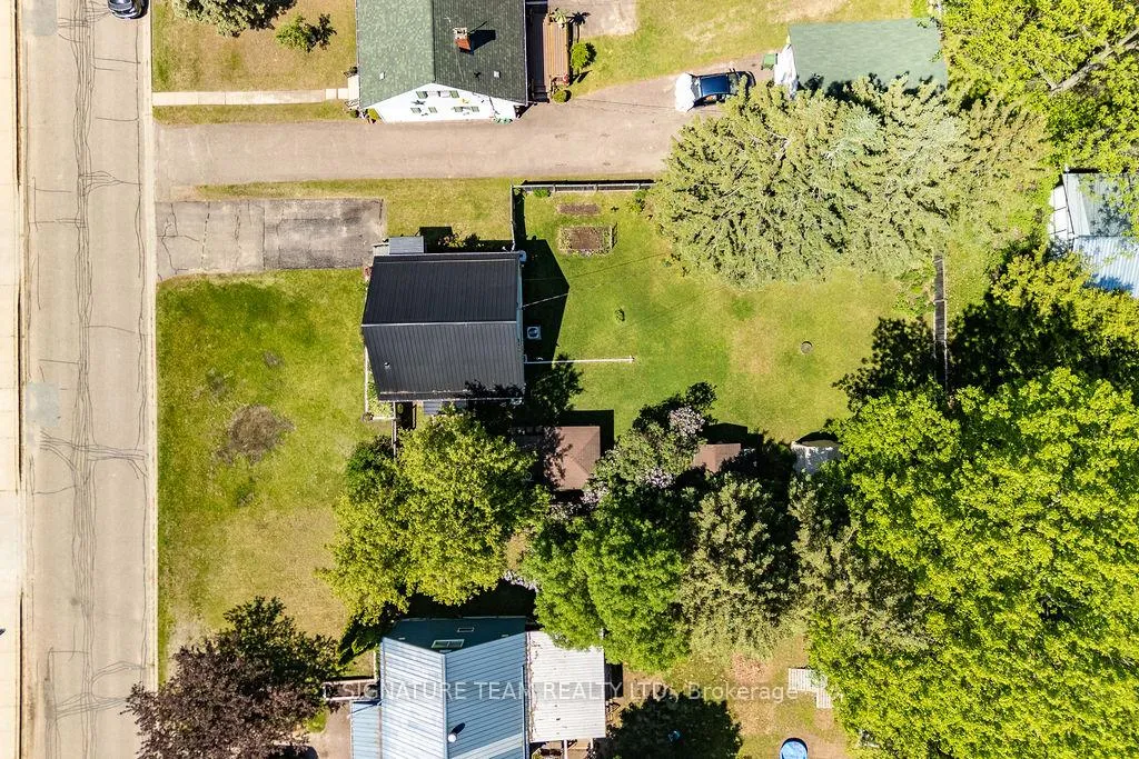 Photo 4 of 301 Chamberlain Street, Pembroke — HOMEH