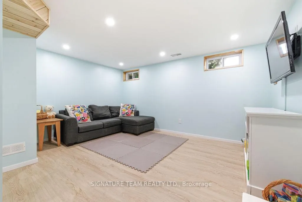 Photo 42 of 301 Chamberlain Street, Pembroke — HOMEH