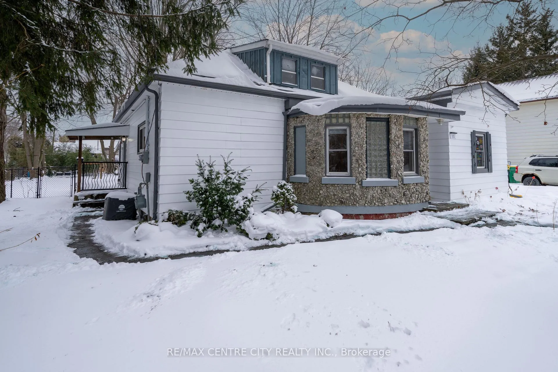 Photo 1 of 182 Victoria Street, Southwest Middlesex, Glencoe — HOMEH