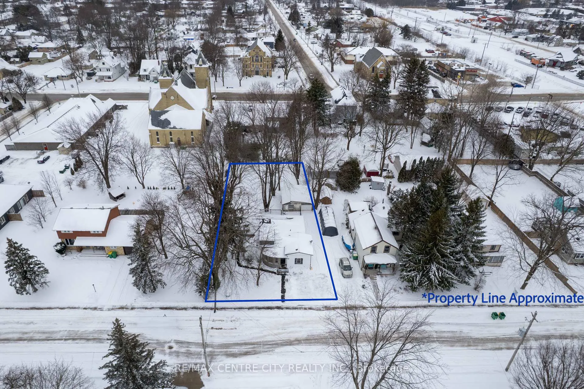 Photo 5 of 182 Victoria Street, Southwest Middlesex, Glencoe — HOMEH