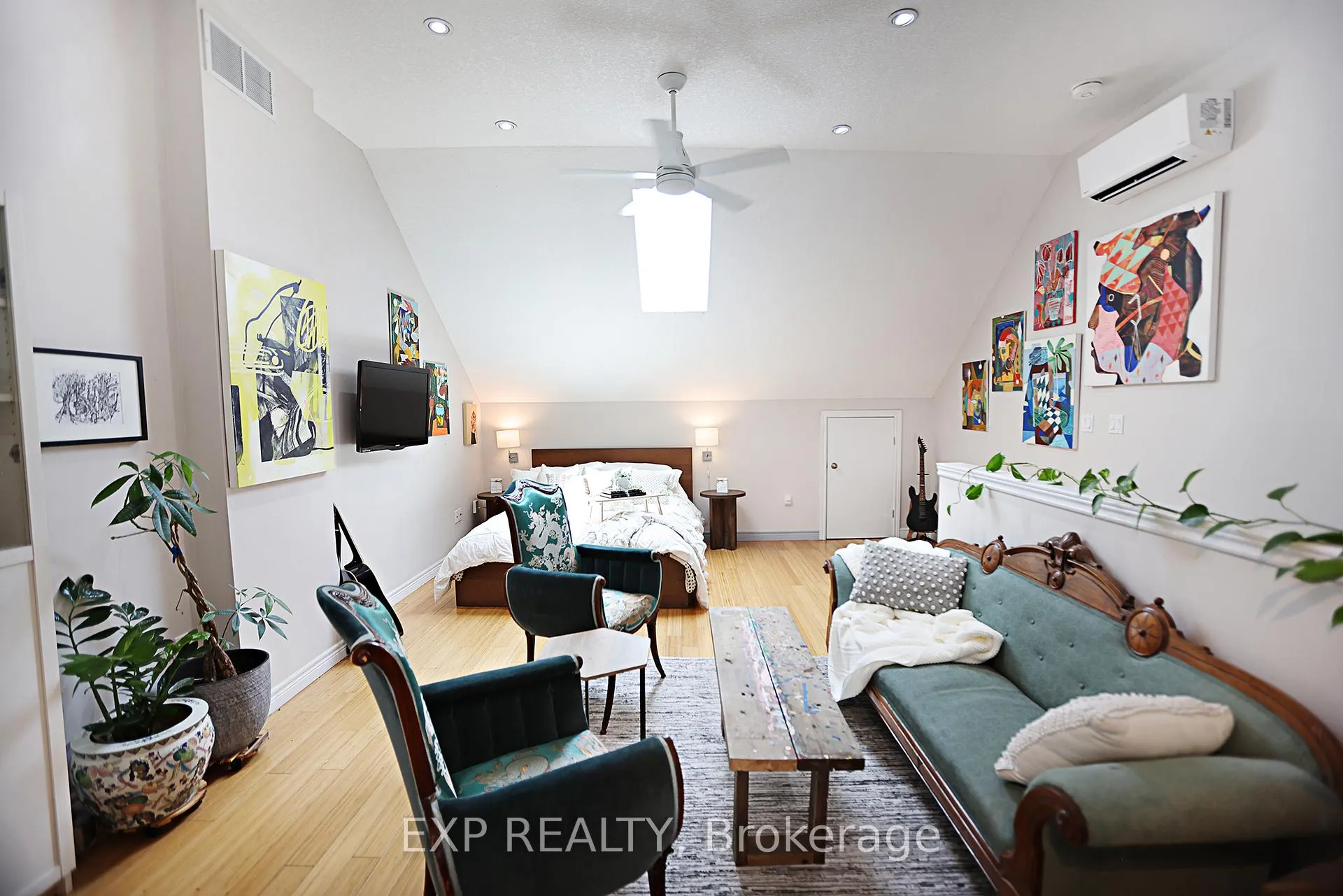 Photo 17 of 360 John Street N, Hamilton, North End — HOMEH