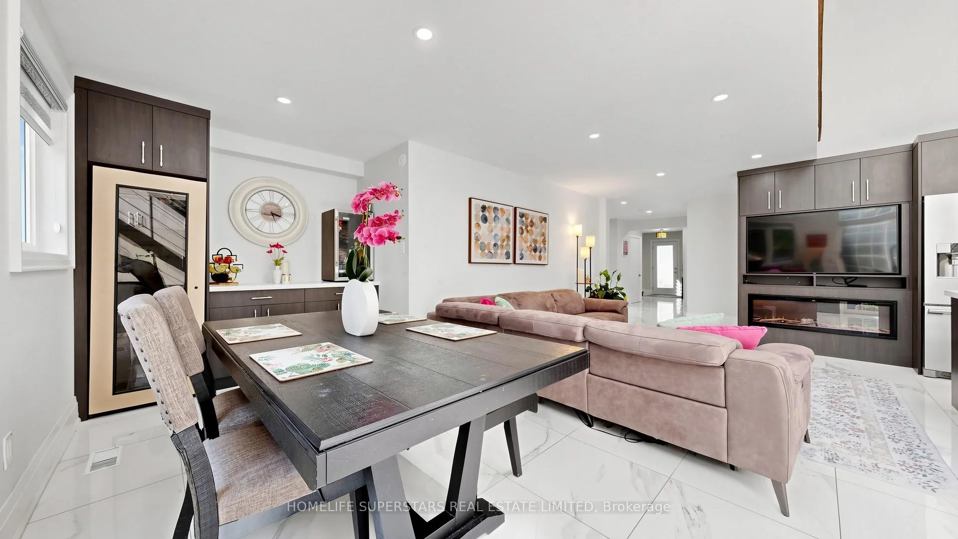 Photo 8 of 34 Mercer Drive, Brampton, Downtown Brampton — HOMEH