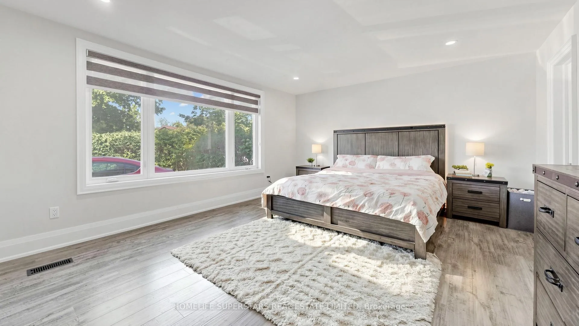 Photo 13 of 34 Mercer Drive, Brampton, Downtown Brampton — HOMEH