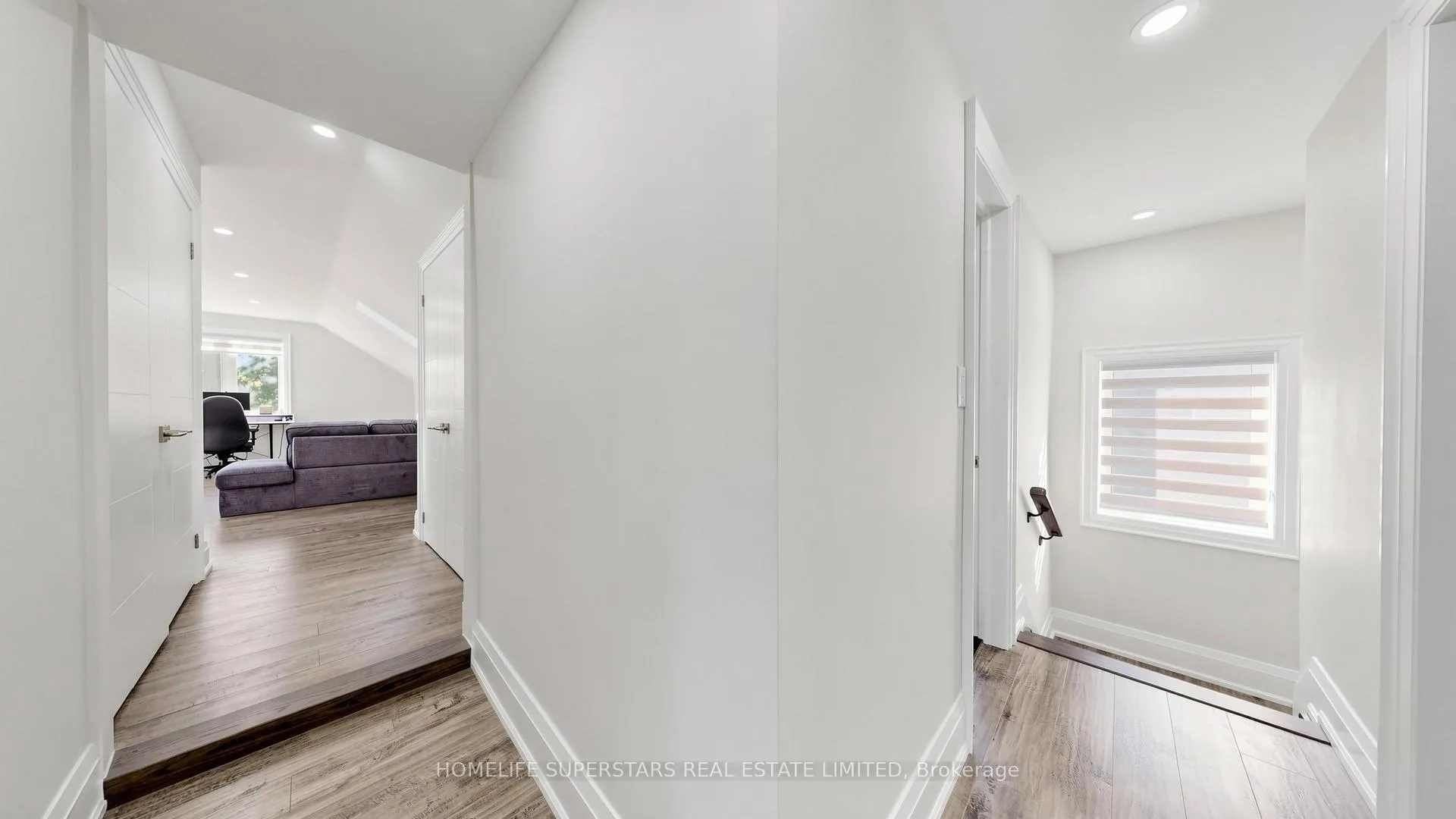 Photo 22 of 34 Mercer Drive, Brampton, Downtown Brampton — HOMEH