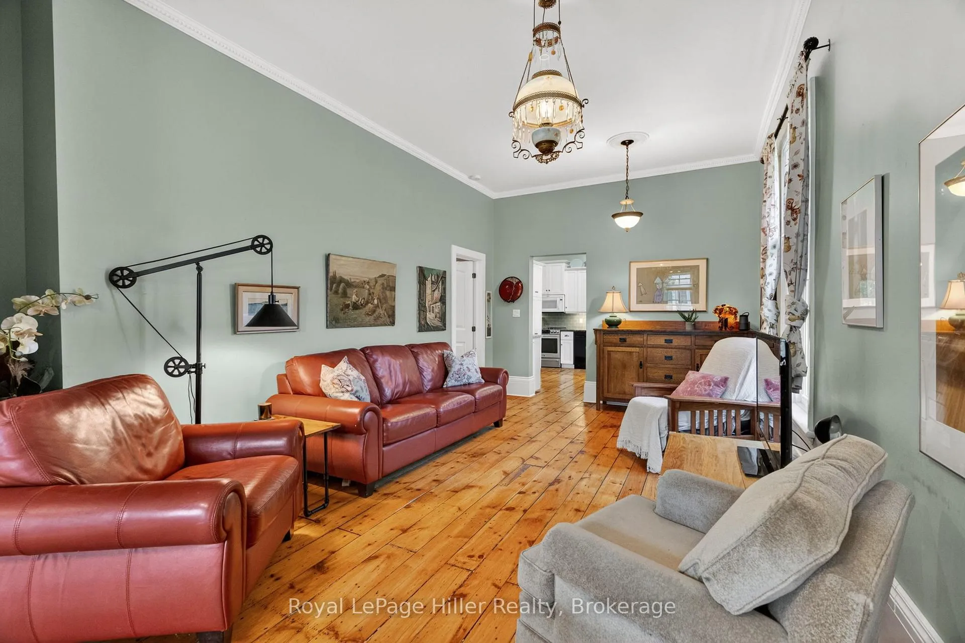 Photo 10 of 34 Bay Street, Stratford — HOMEH