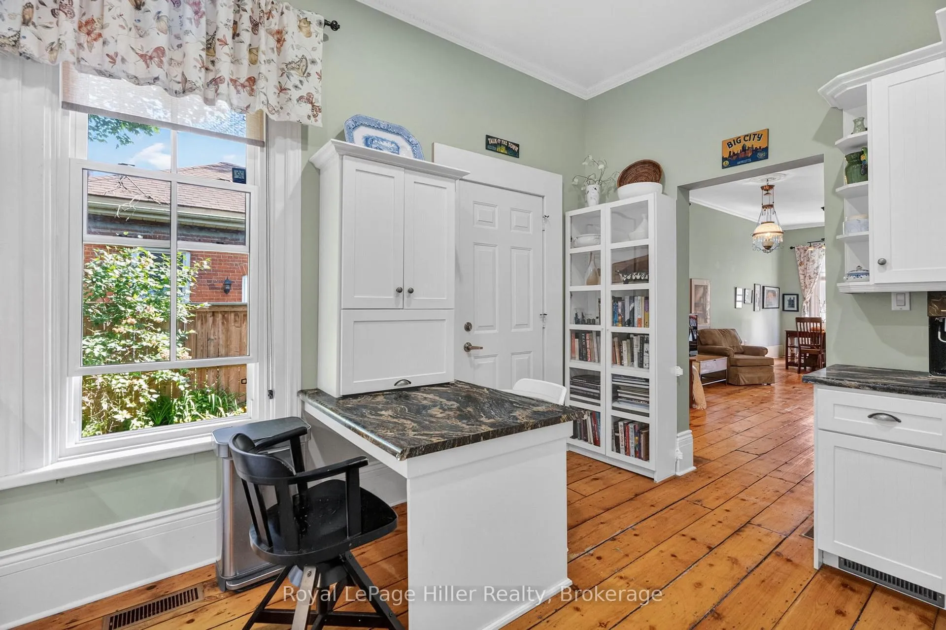 Photo 23 of 34 Bay Street, Stratford — HOMEH