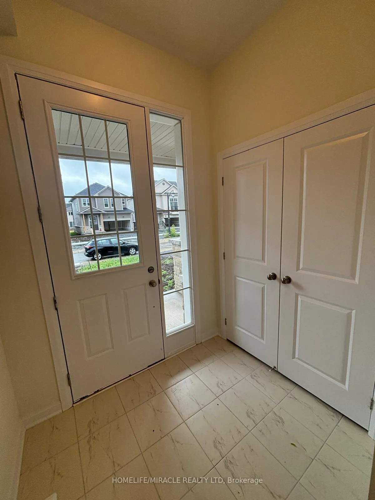 Photo 3 of 80 Oakmont Drive, Loyalist, Bath — HOMEH
