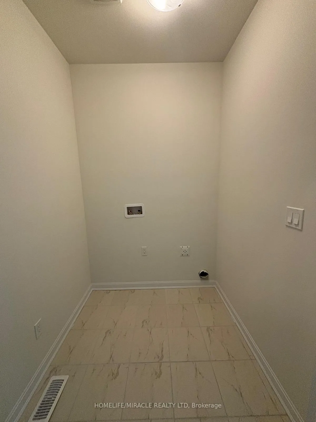 Photo 19 of 80 Oakmont Drive, Loyalist, Bath — HOMEH