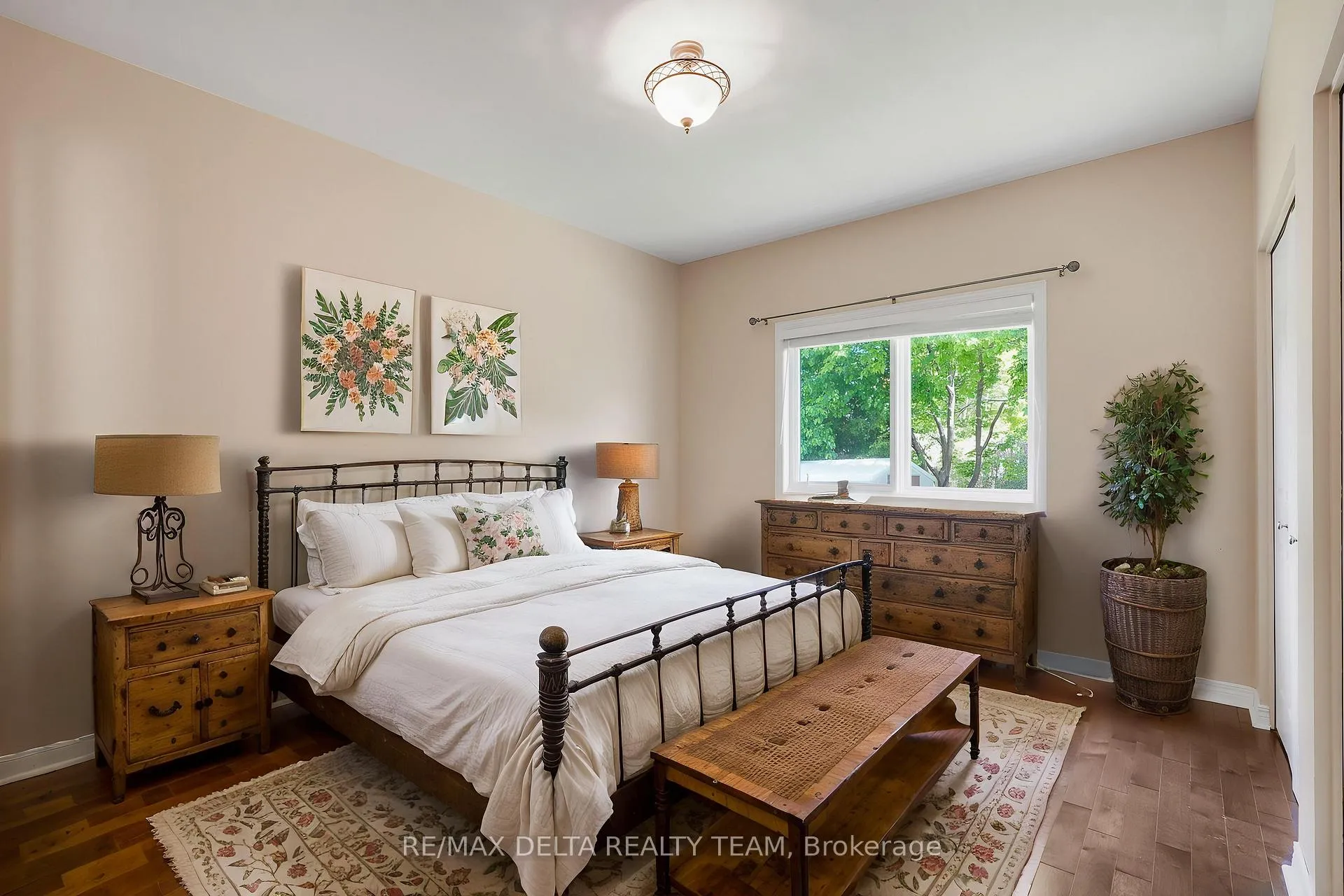 Photo 21 of 979 Como Crescent, Ottawa, Fallingbrook/Pineridge — HOMEH