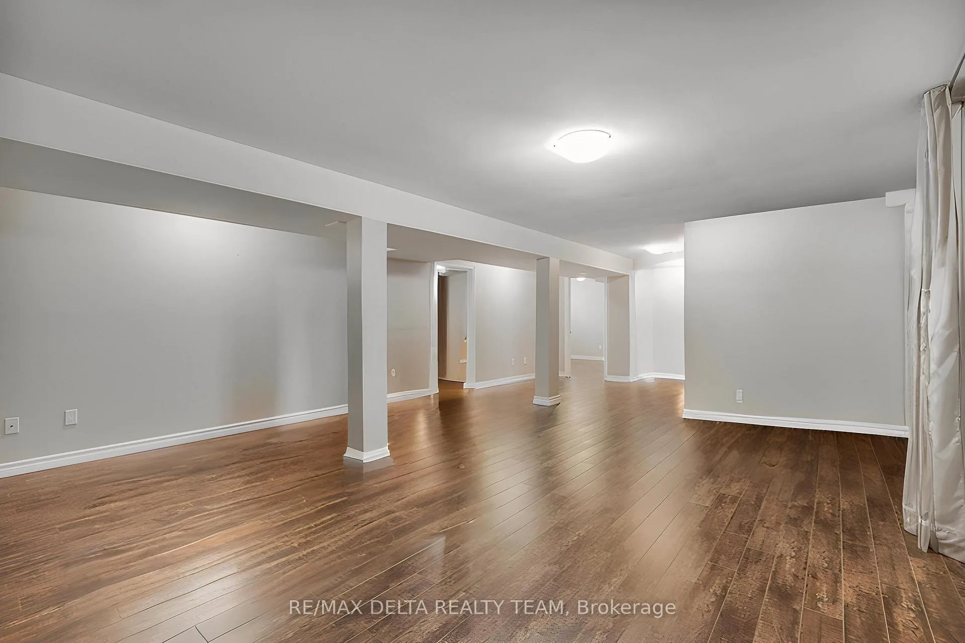 Photo 26 of 979 Como Crescent, Ottawa, Fallingbrook/Pineridge — HOMEH