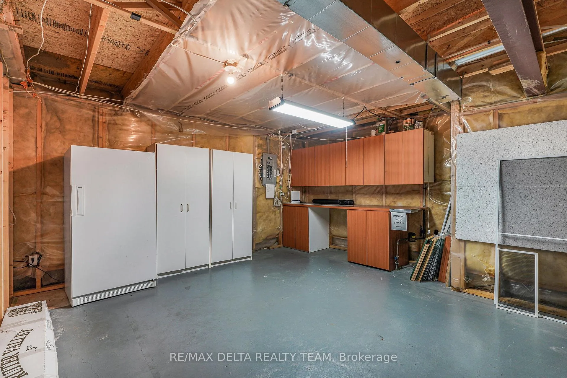 Photo 32 of 979 Como Crescent, Ottawa, Fallingbrook/Pineridge — HOMEH