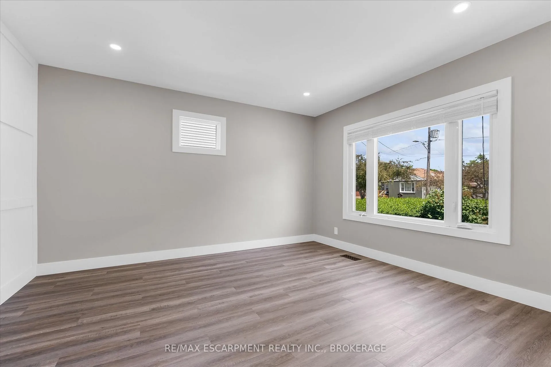 Photo 5 of 19 Lyons Avenue, Welland, Lincoln/Crowland — HOMEH