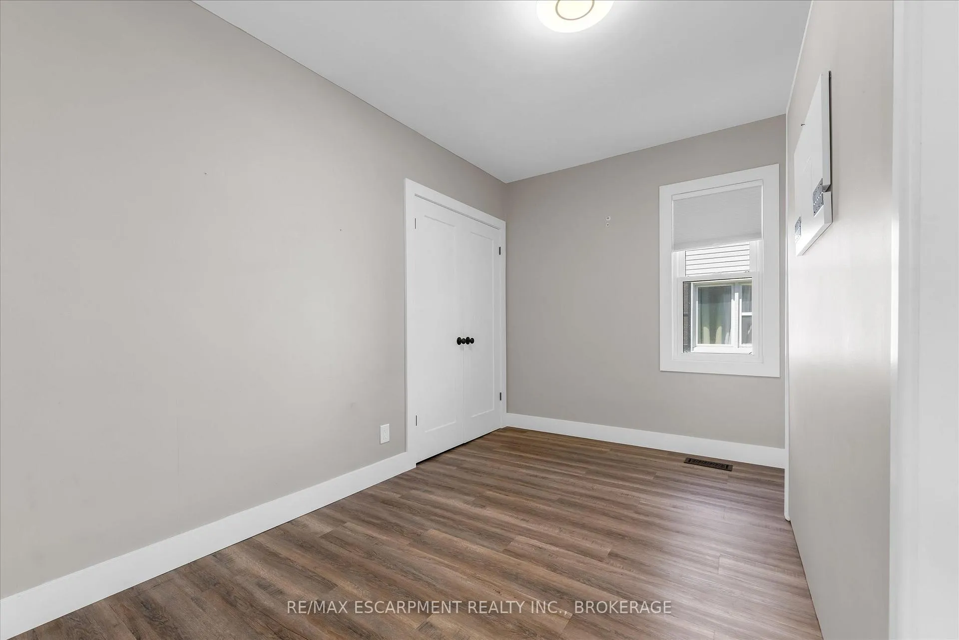 Photo 10 of 19 Lyons Avenue, Welland, Lincoln/Crowland — HOMEH