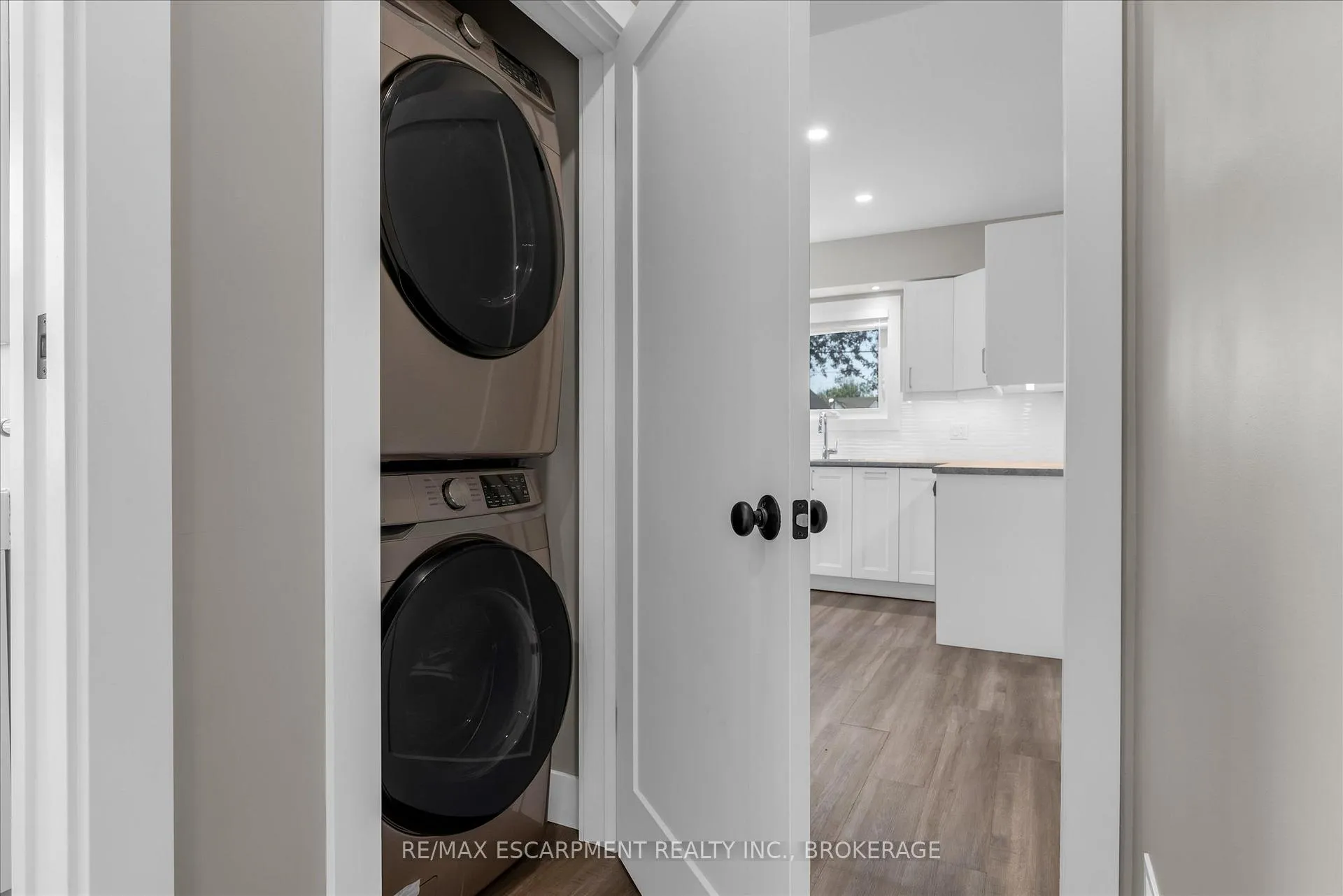 Photo 14 of 19 Lyons Avenue, Welland, Lincoln/Crowland — HOMEH