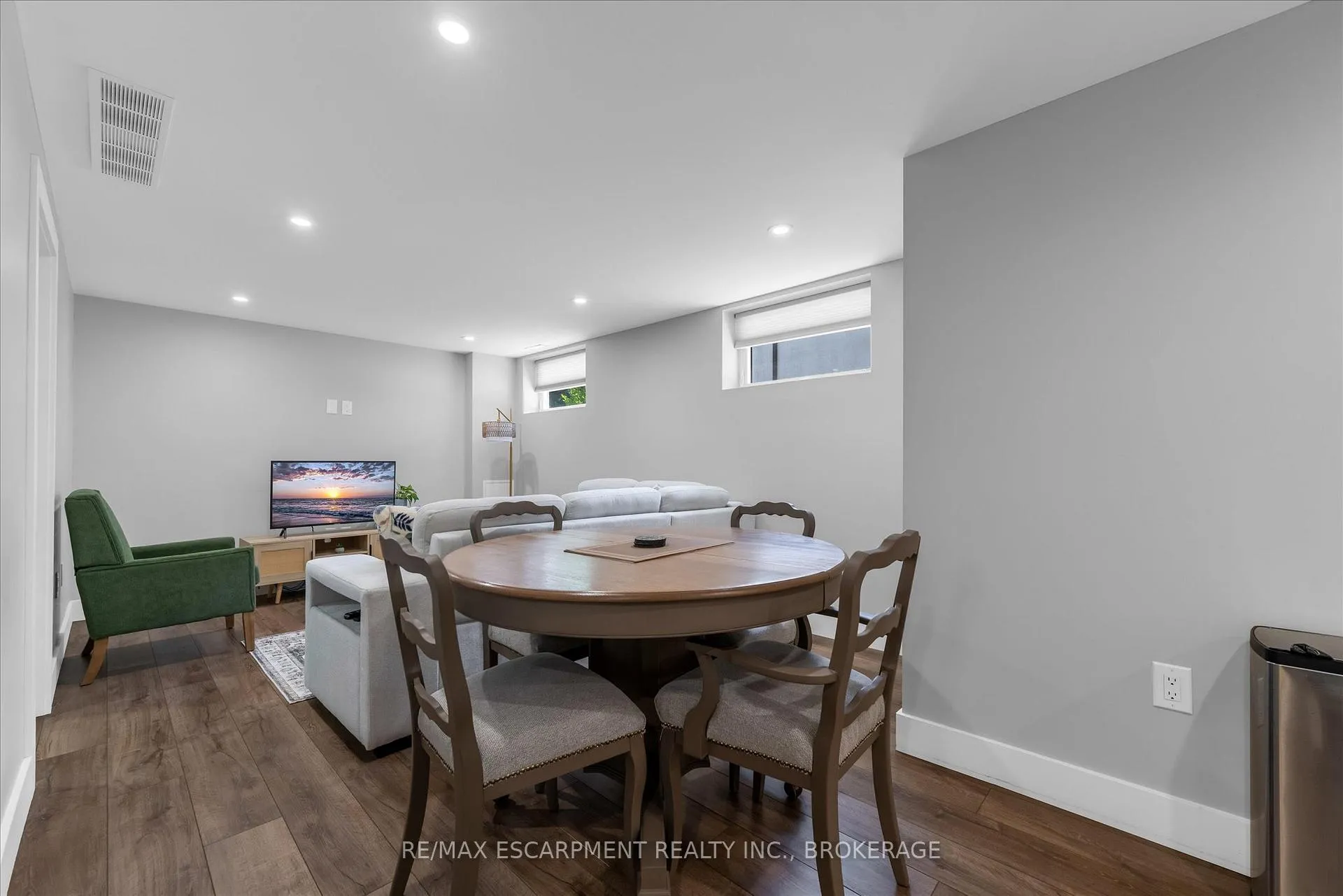 Photo 23 of 19 Lyons Avenue, Welland, Lincoln/Crowland — HOMEH