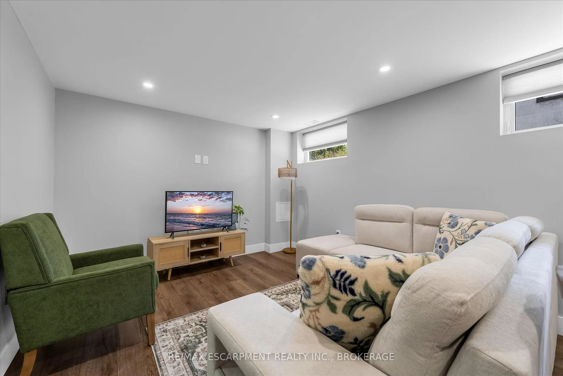 Photo 24 of 19 Lyons Avenue, Welland, Lincoln/Crowland — HOMEH