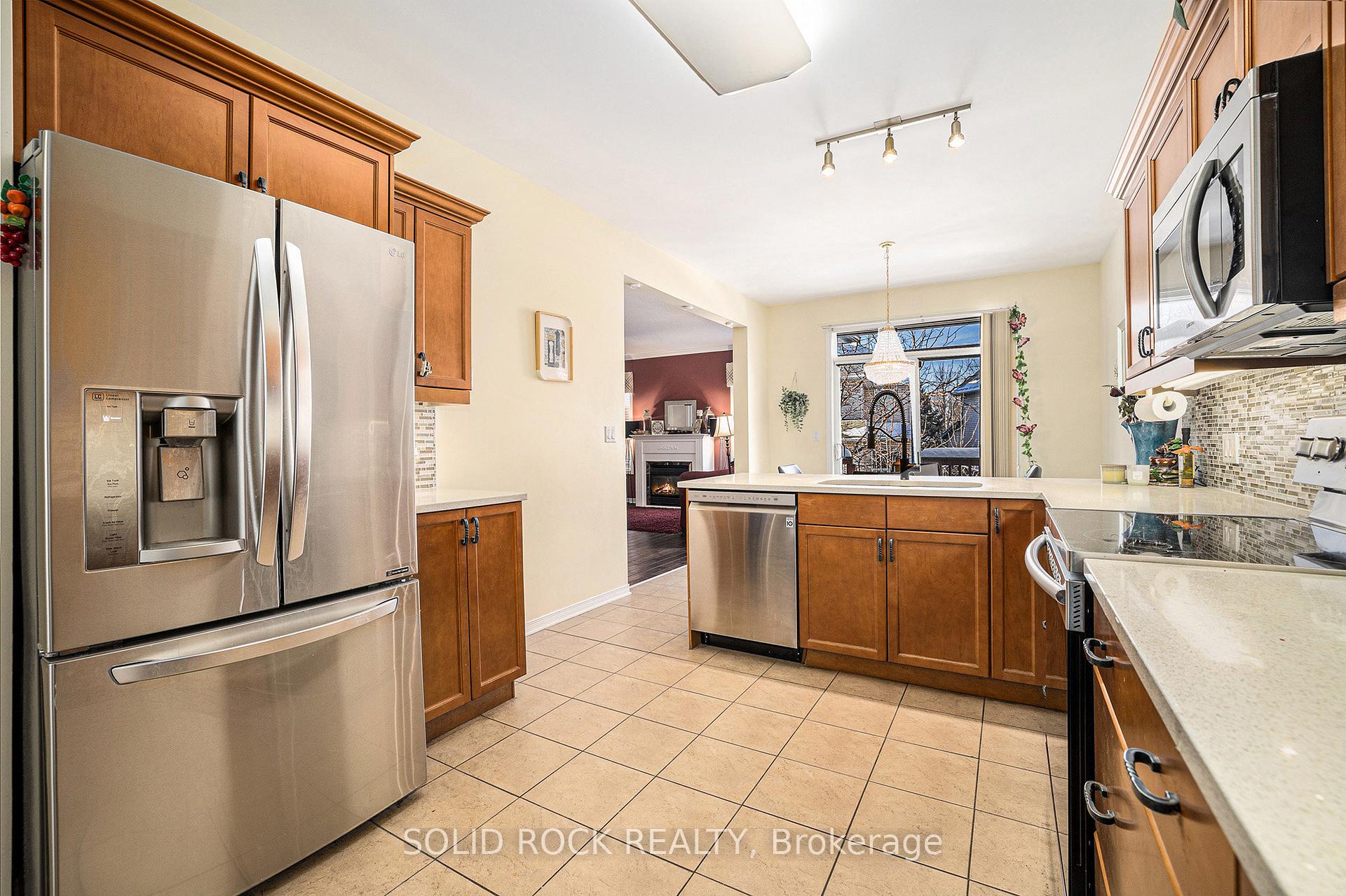 Photo 11 of 283 Berrigan Drive, Ottawa, Barrhaven - Longfields — HOMEH