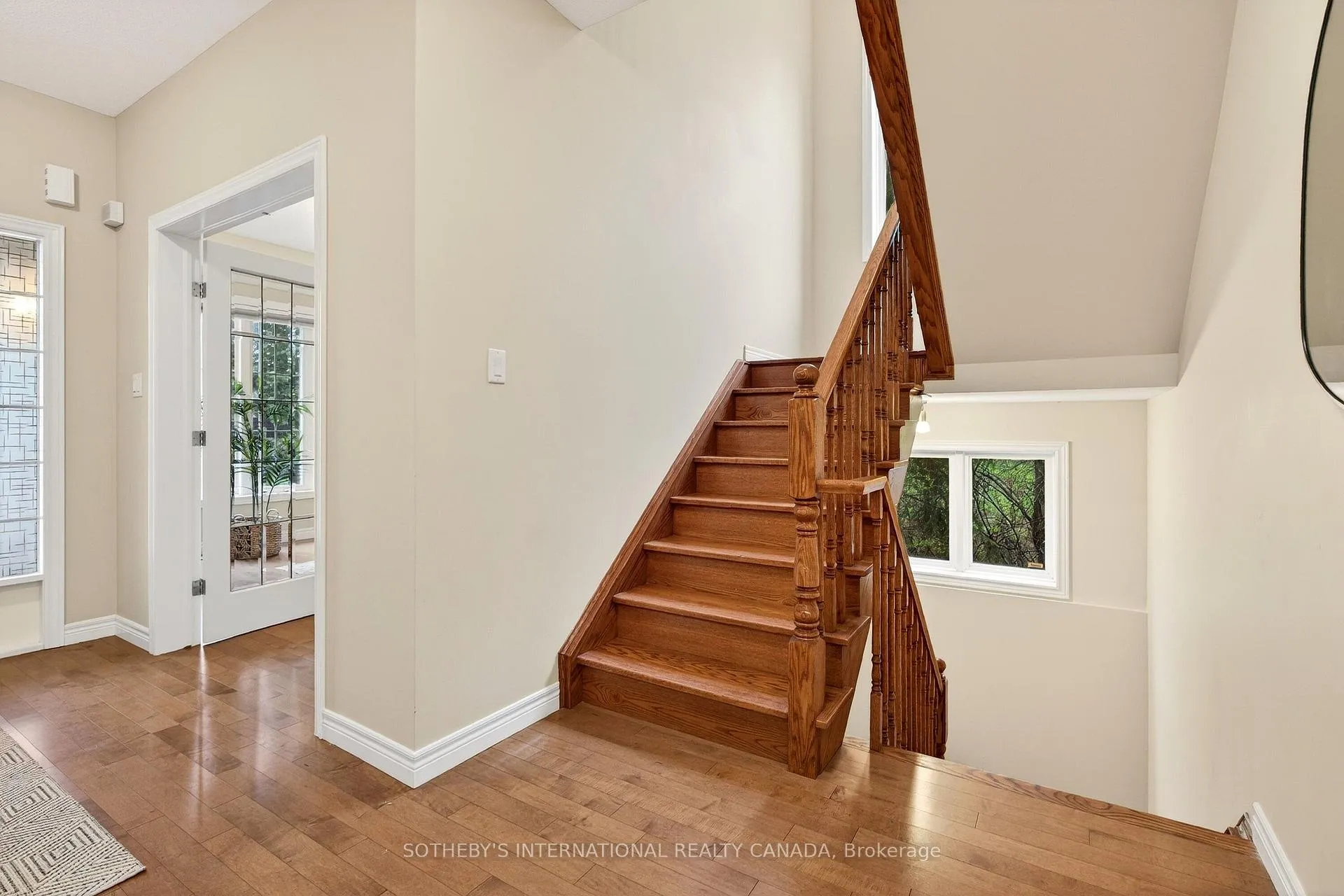 Photo 18 of 40 Maplevale Drive, Hamilton, Ancaster — HOMEH