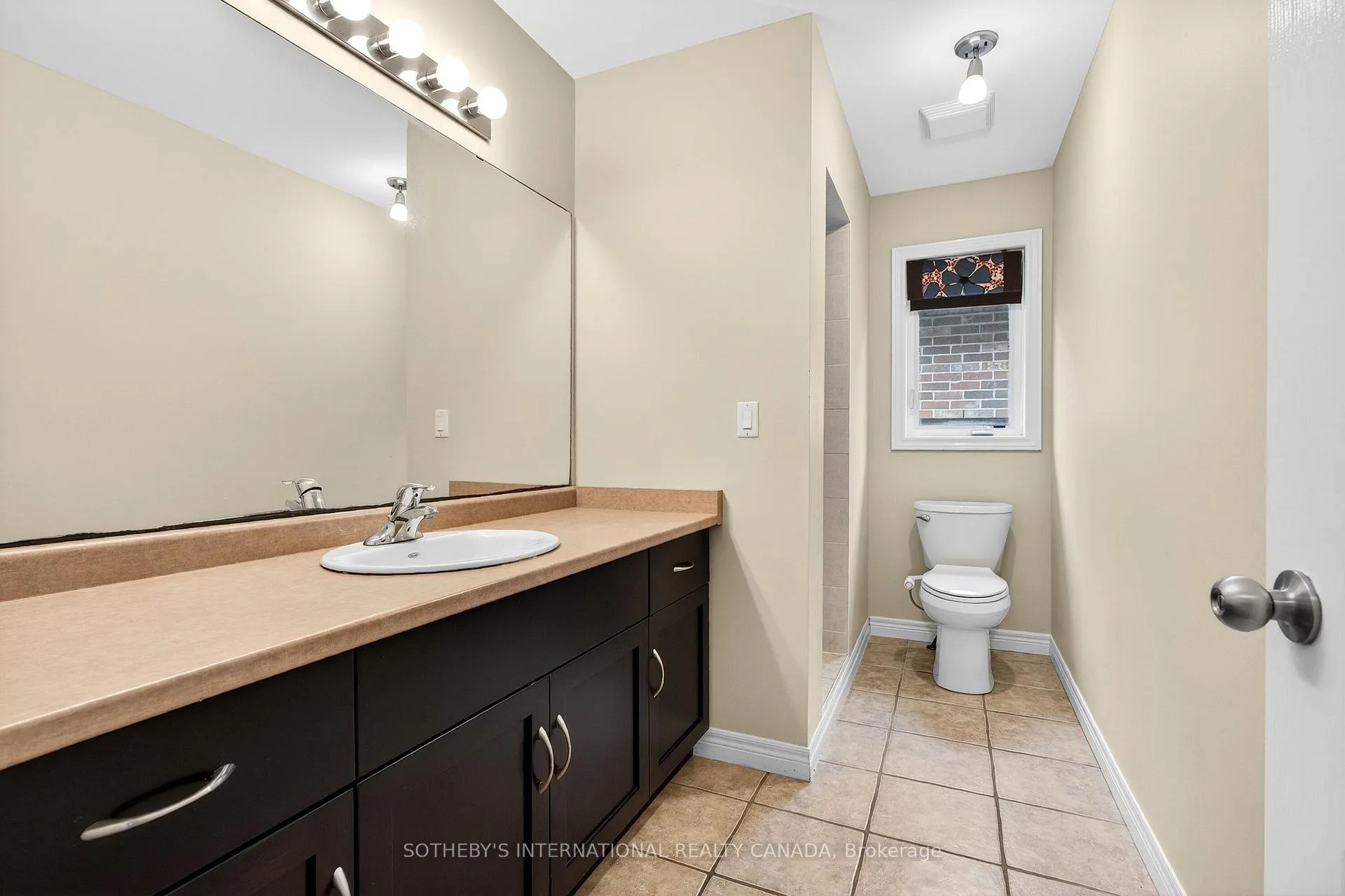 Photo 27 of 40 Maplevale Drive, Hamilton, Ancaster — HOMEH