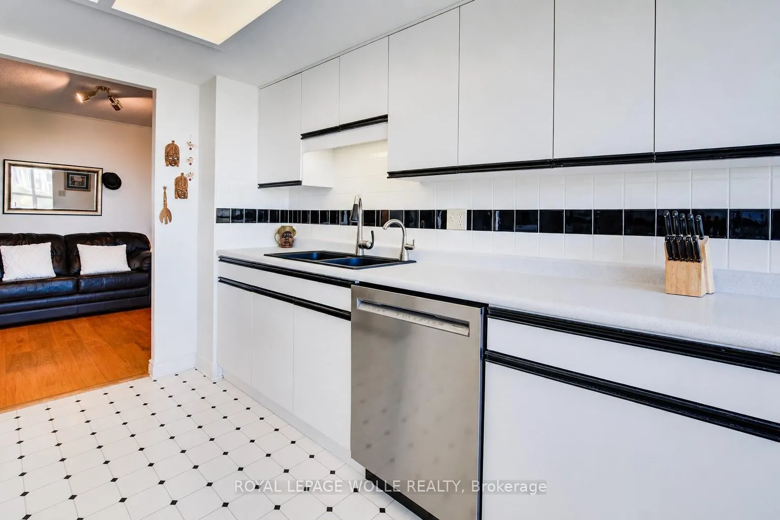 Photo 18 of Unit 1907, 6 Willow Street, Waterloo — HOMEH