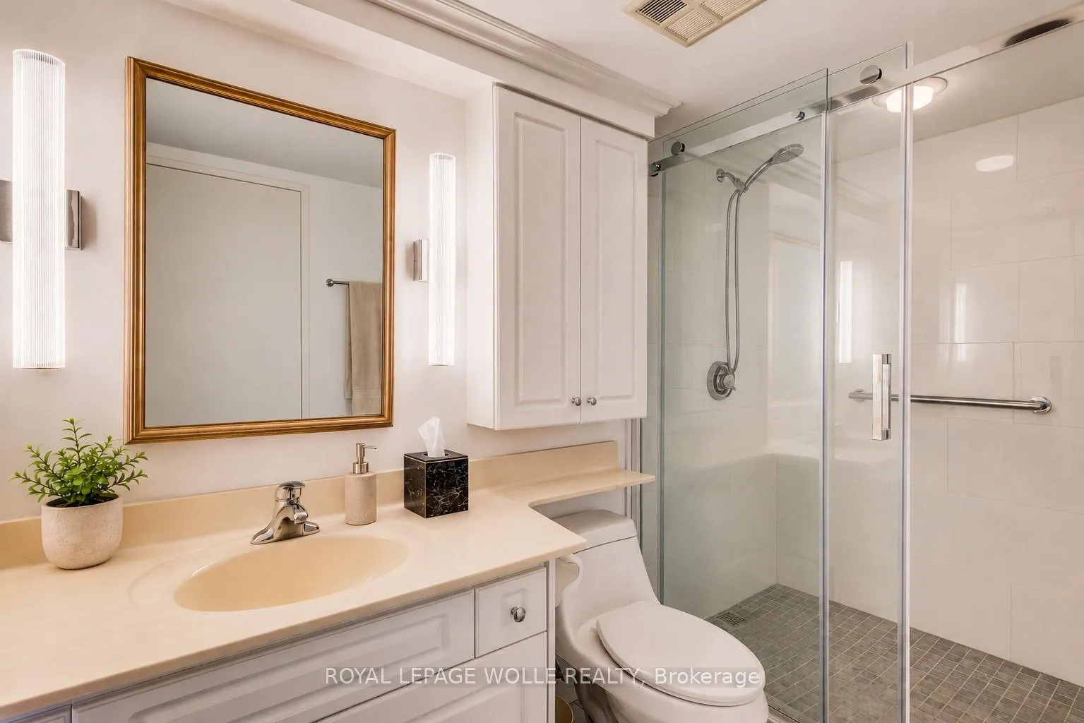 Photo 23 of Unit 1907, 6 Willow Street, Waterloo — HOMEH