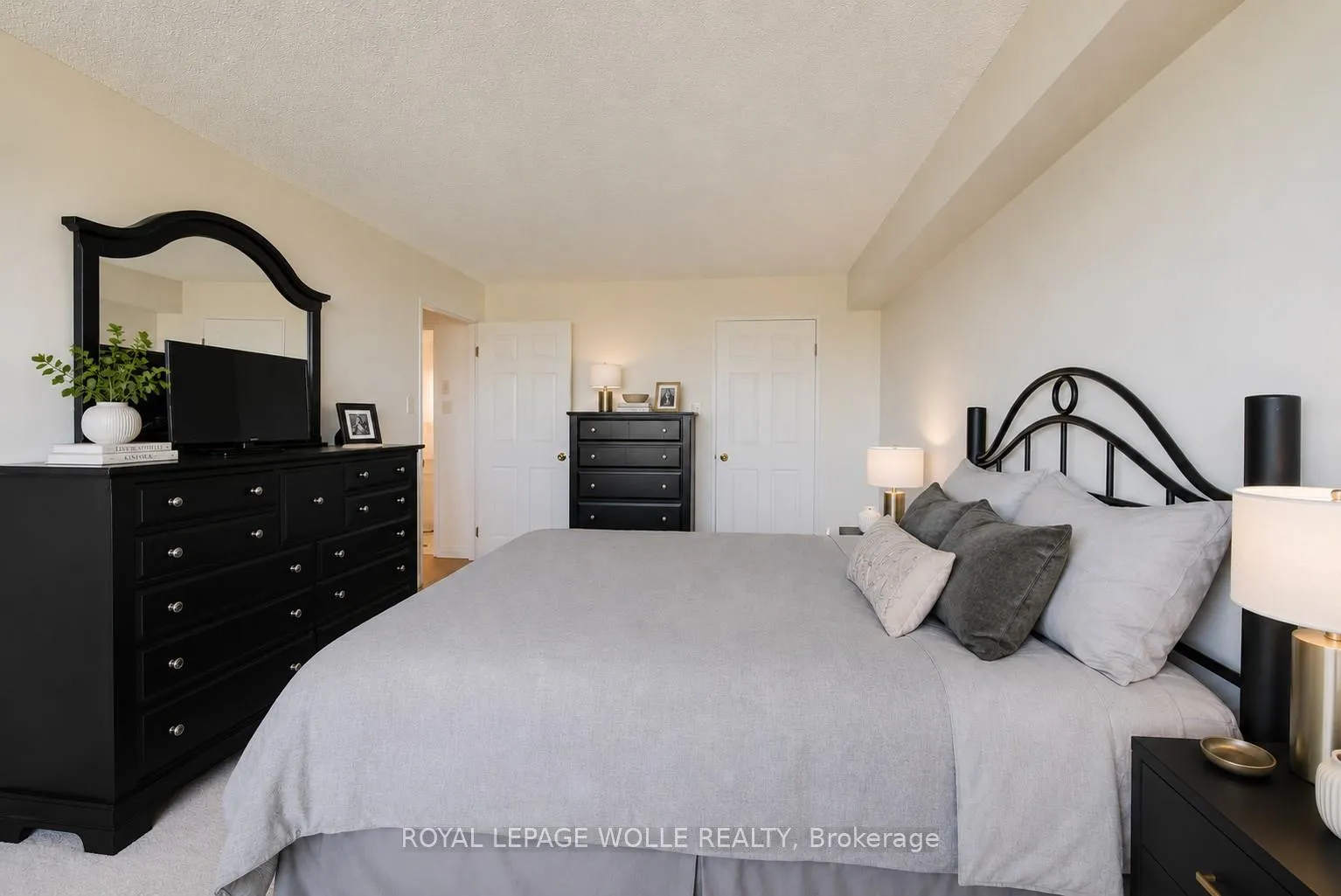 Photo 26 of Unit 1907, 6 Willow Street, Waterloo — HOMEH