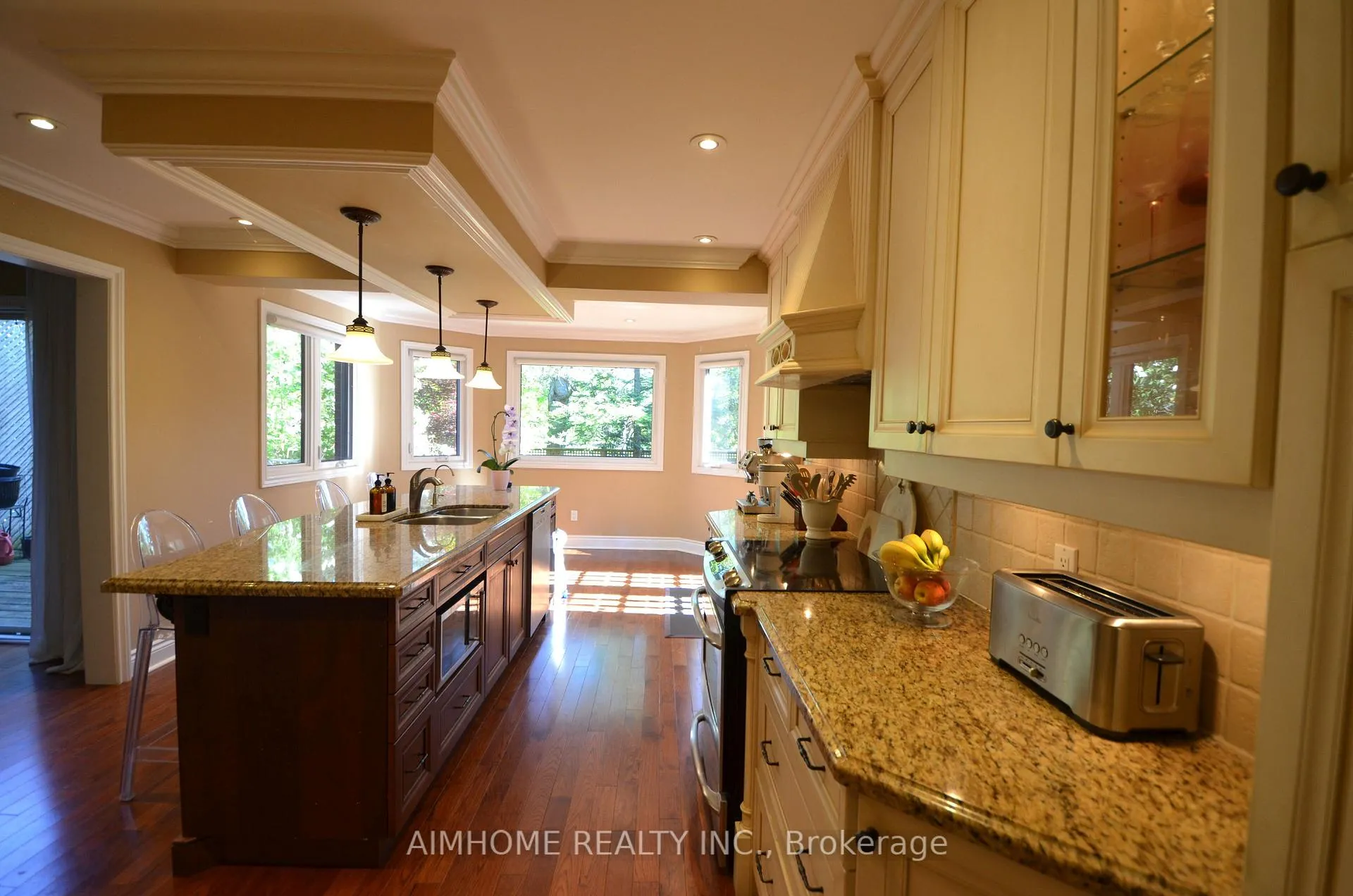 Photo 4 of 80 Golf Links Drive, Aurora, Aurora Highlands — HOMEH