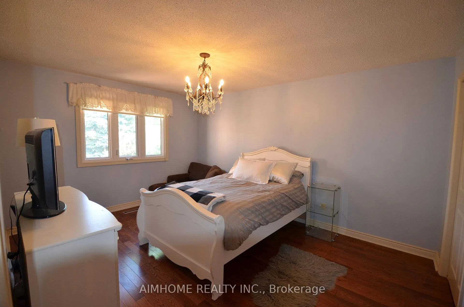 Photo 13 of 80 Golf Links Drive, Aurora, Aurora Highlands — HOMEH