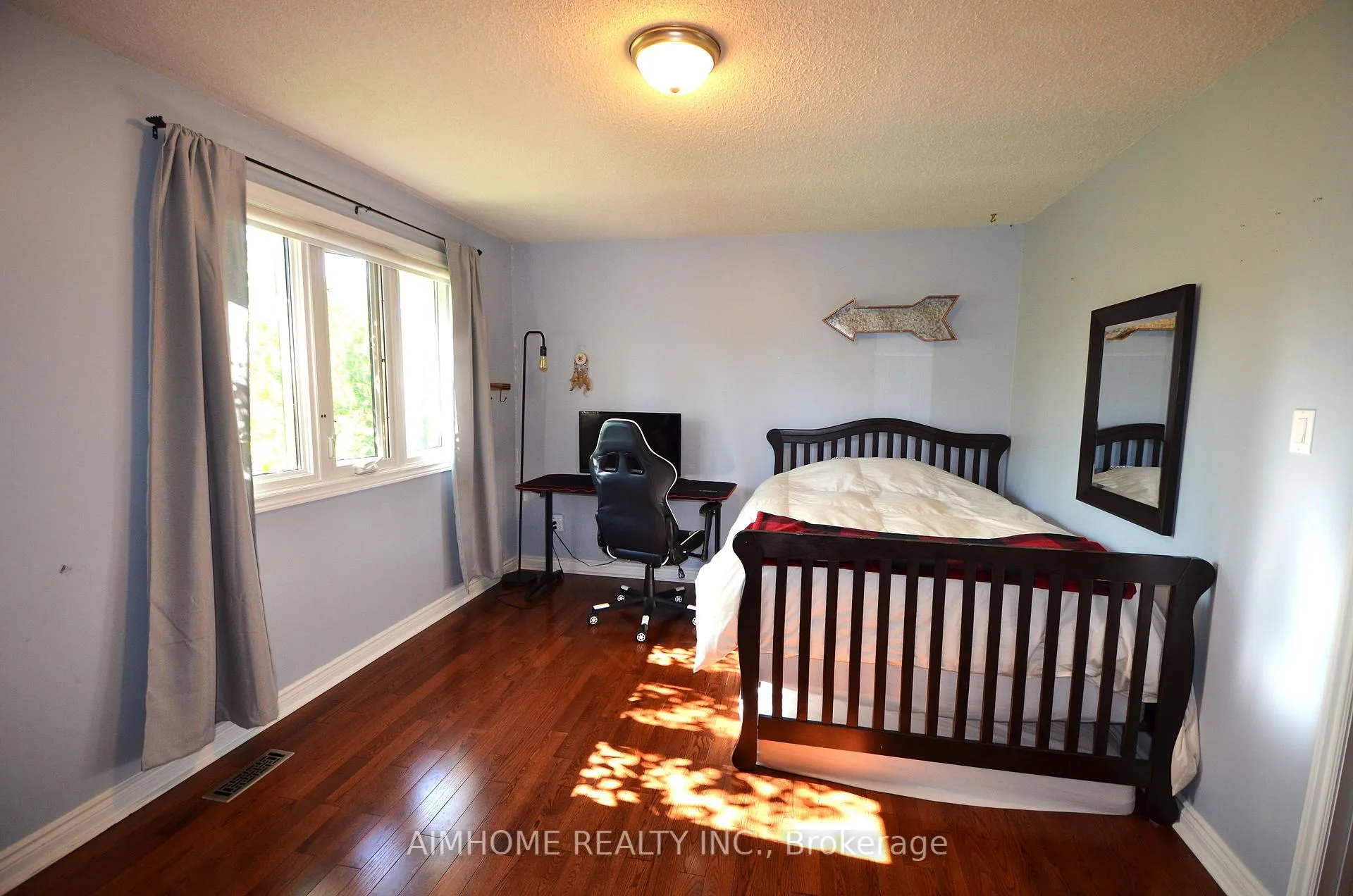 Photo 14 of 80 Golf Links Drive, Aurora, Aurora Highlands — HOMEH