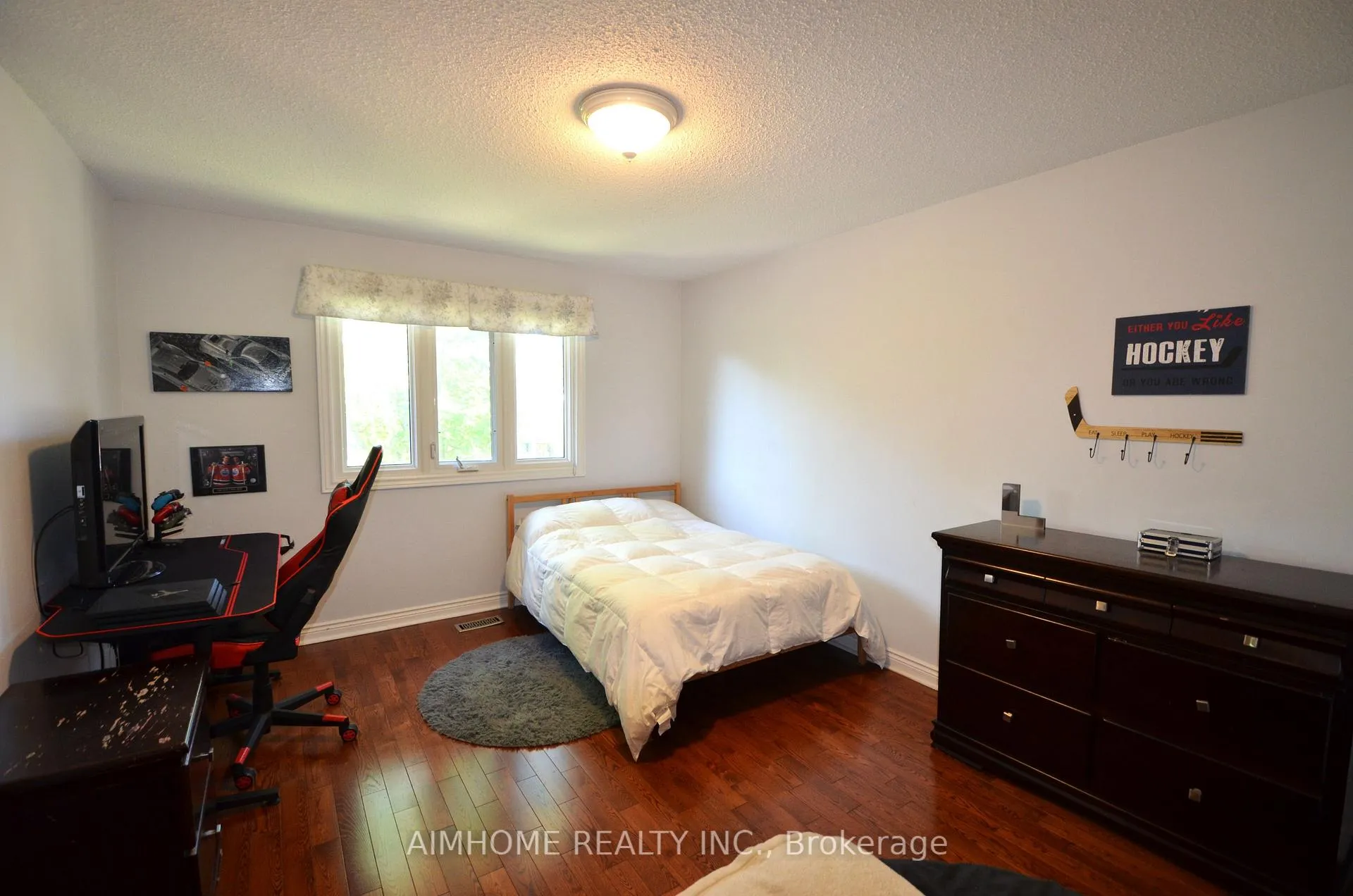 Photo 16 of 80 Golf Links Drive, Aurora, Aurora Highlands — HOMEH