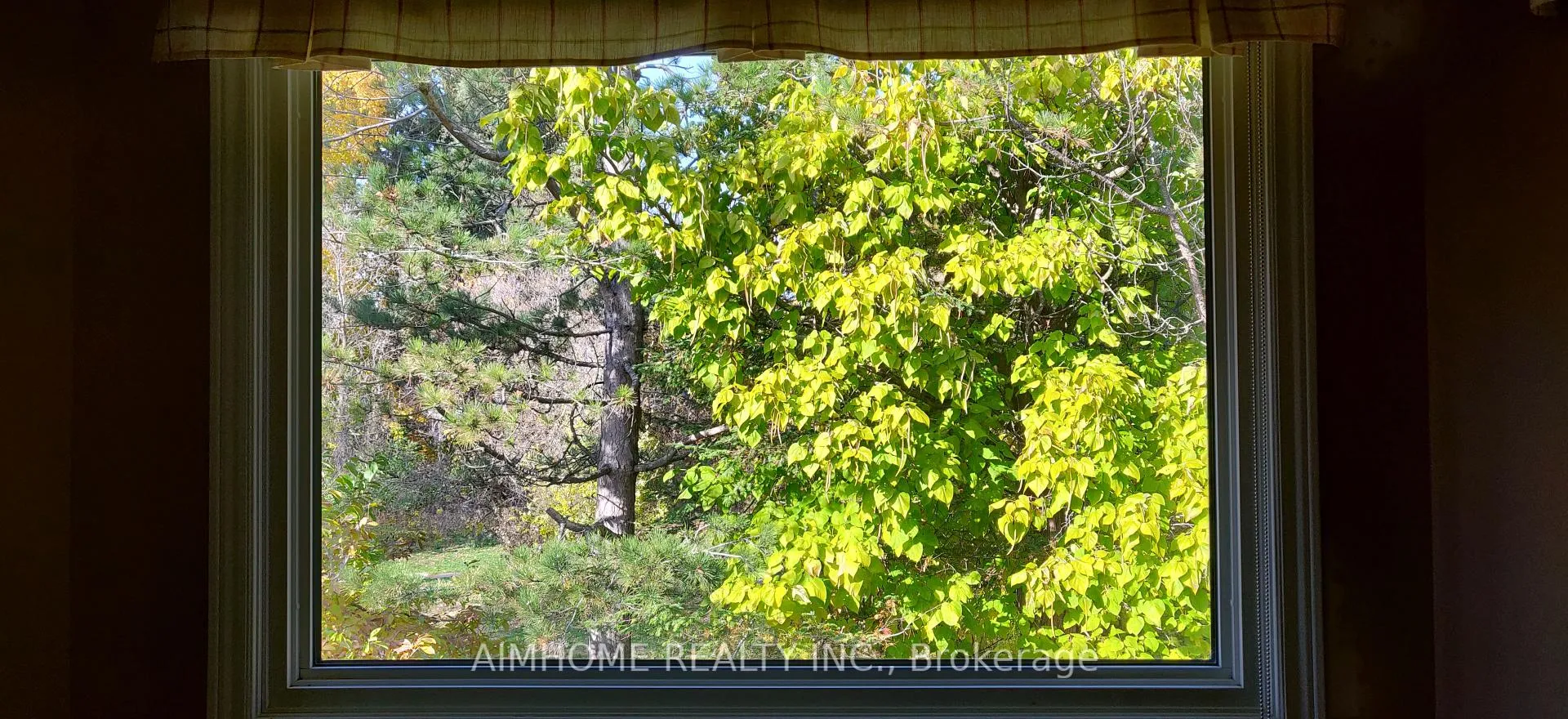 Photo 18 of 80 Golf Links Drive, Aurora, Aurora Highlands — HOMEH