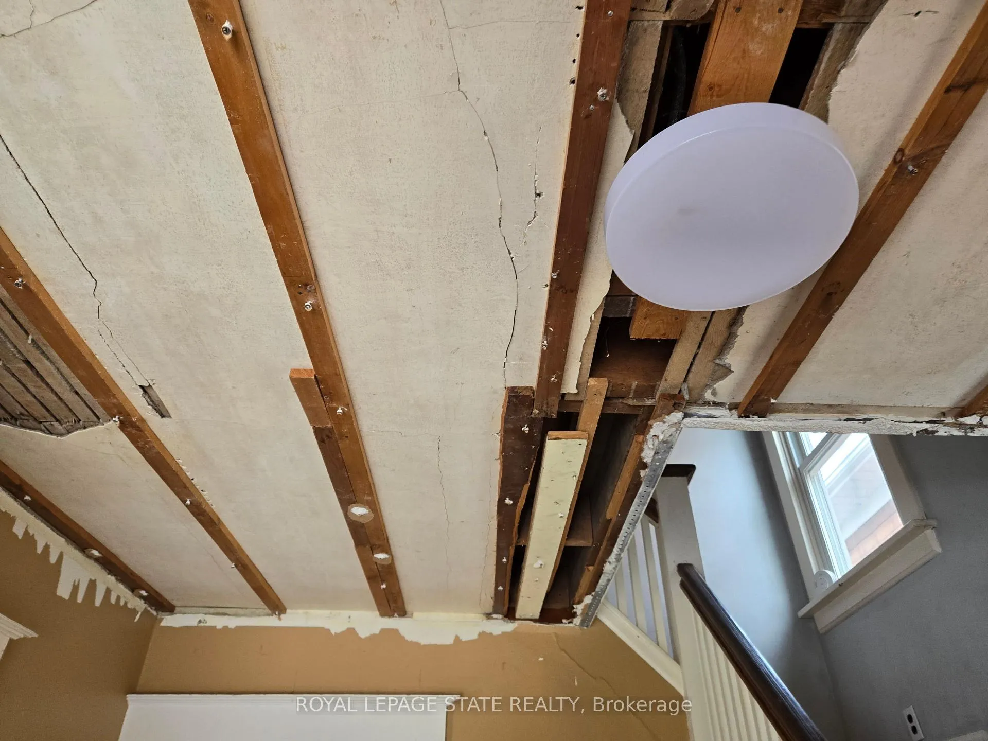 Photo 6 of 45 Chaplin Avenue, St. Catharines, Downtown — HOMEH