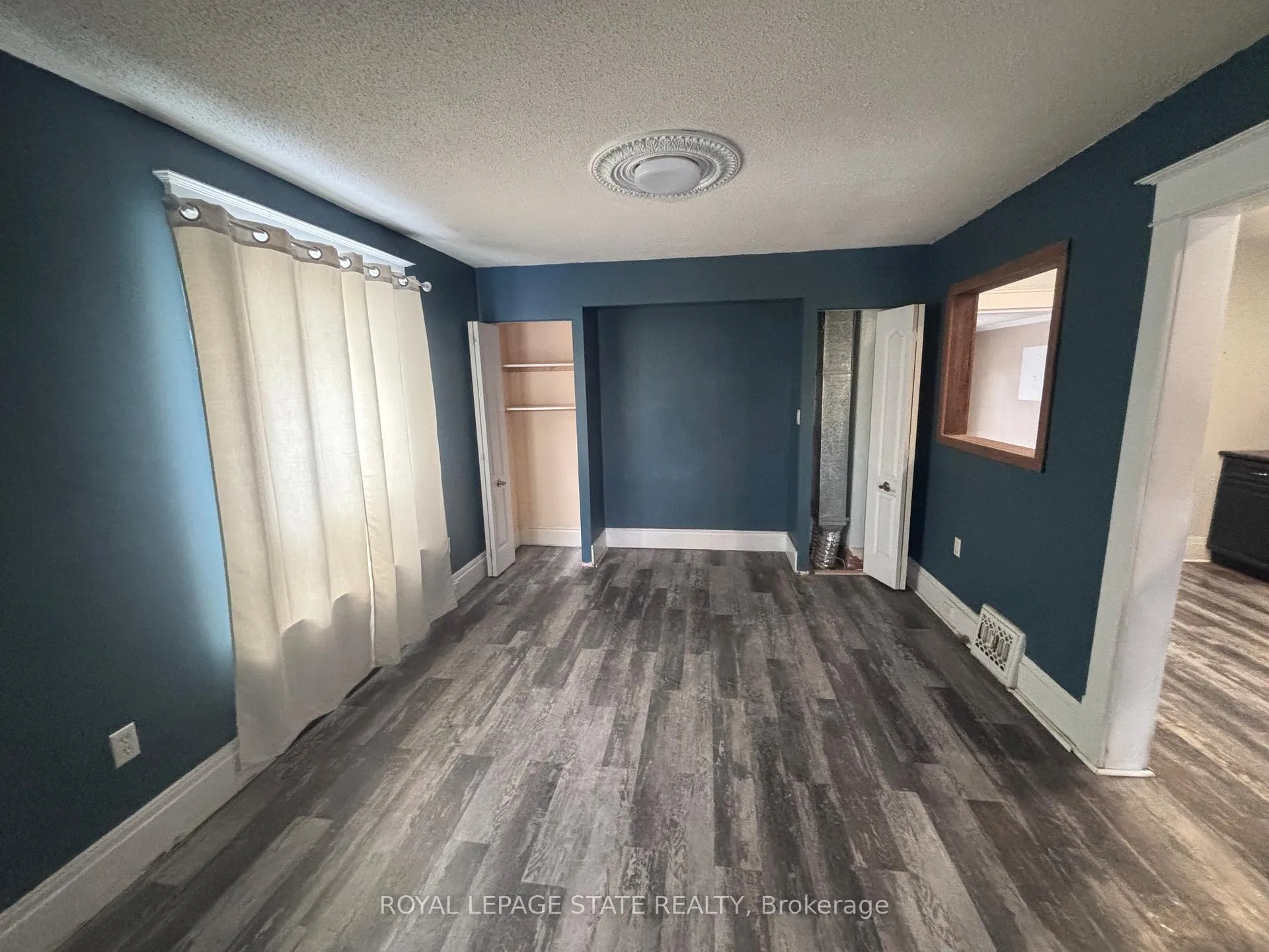 Photo 11 of 45 Chaplin Avenue, St. Catharines, Downtown — HOMEH